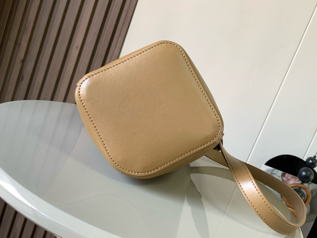 LuxluxHouse Best Quality Bags Loewe