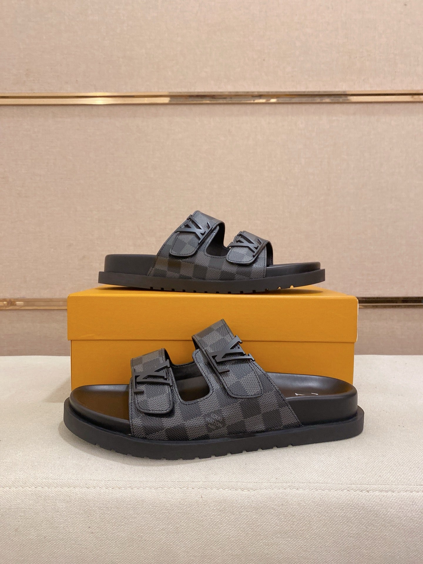 LuxluxHouse Best Quality Sandals Louis Vuitton