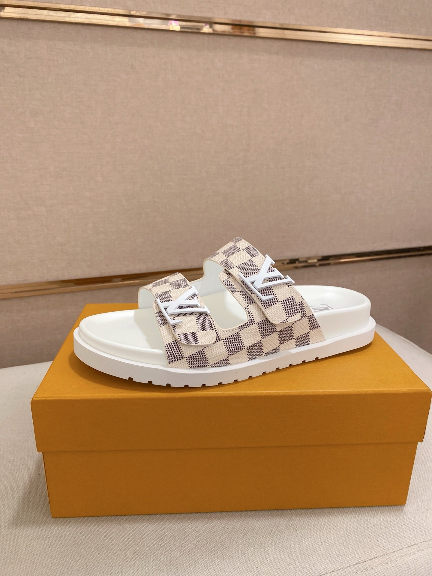 LuxluxHouse Best Quality Sandals Louis Vuitton