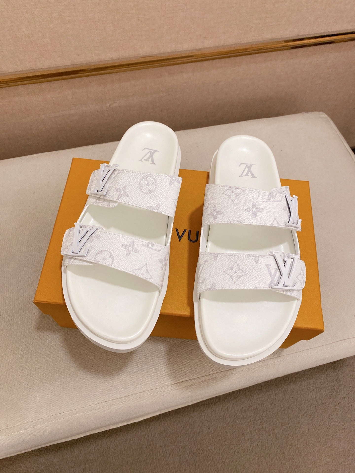 LuxluxHouse Best Quality Sandals Louis Vuitton