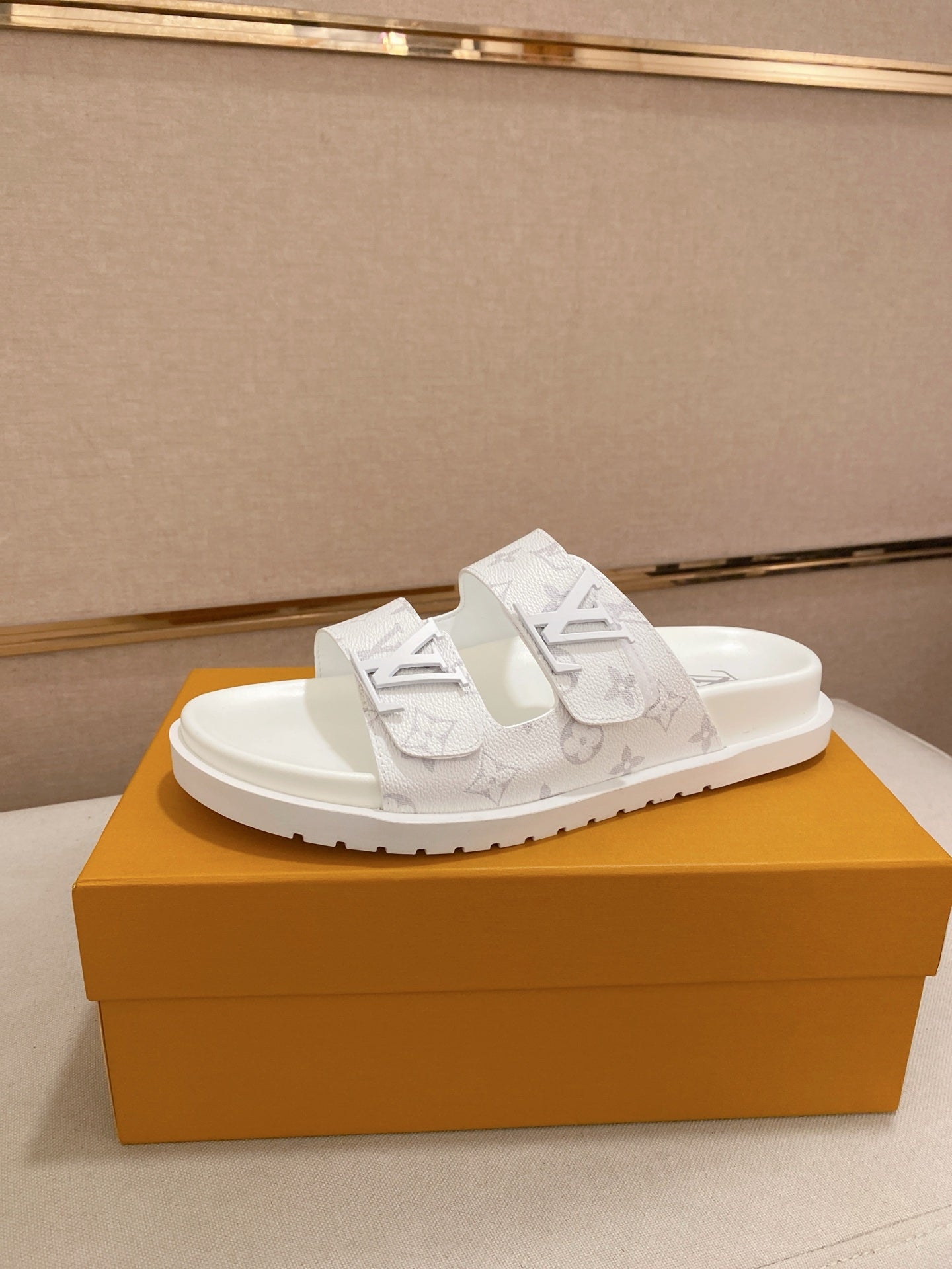 LuxluxHouse Best Quality Sandals Louis Vuitton