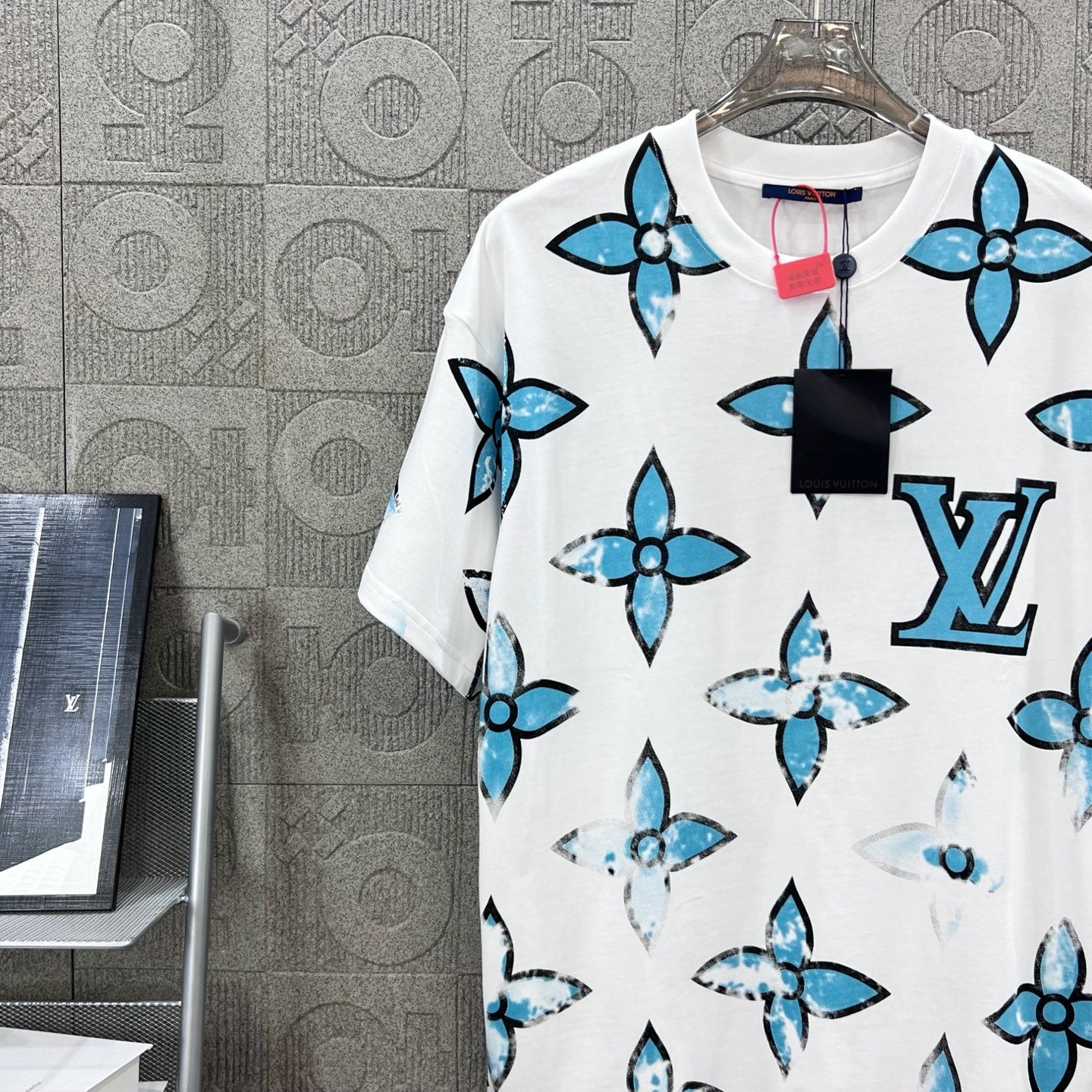 LuxluxHouse Best Quality Clothes T-shirt Louis Vuitton