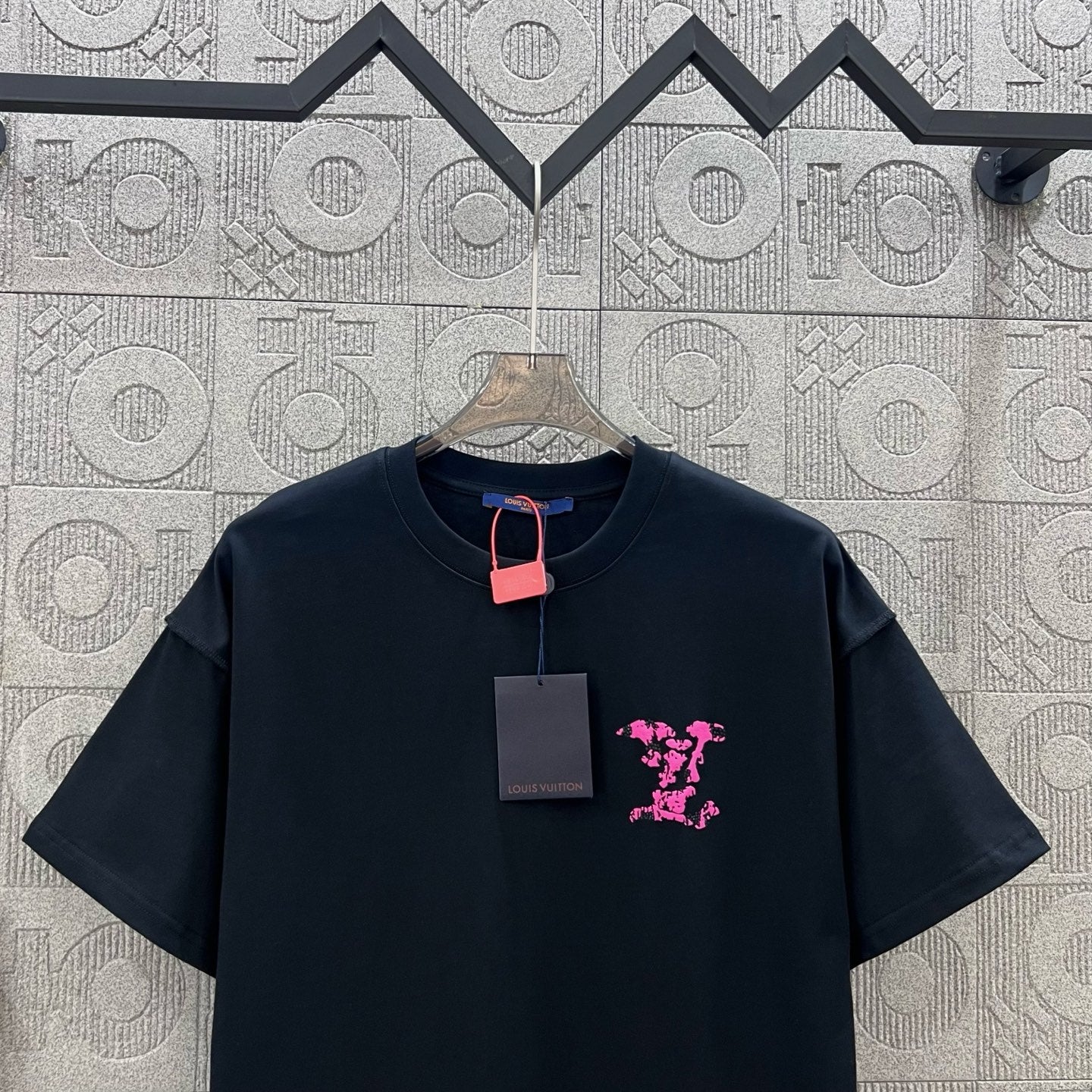 LuxluxHouse Best Quality Clothes T-shirt Louis Vuitton