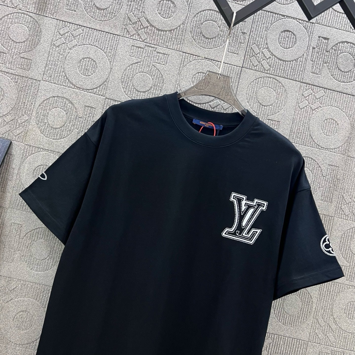 LuxluxHouse Best Quality Clothes T-shirt Louis Vuitton