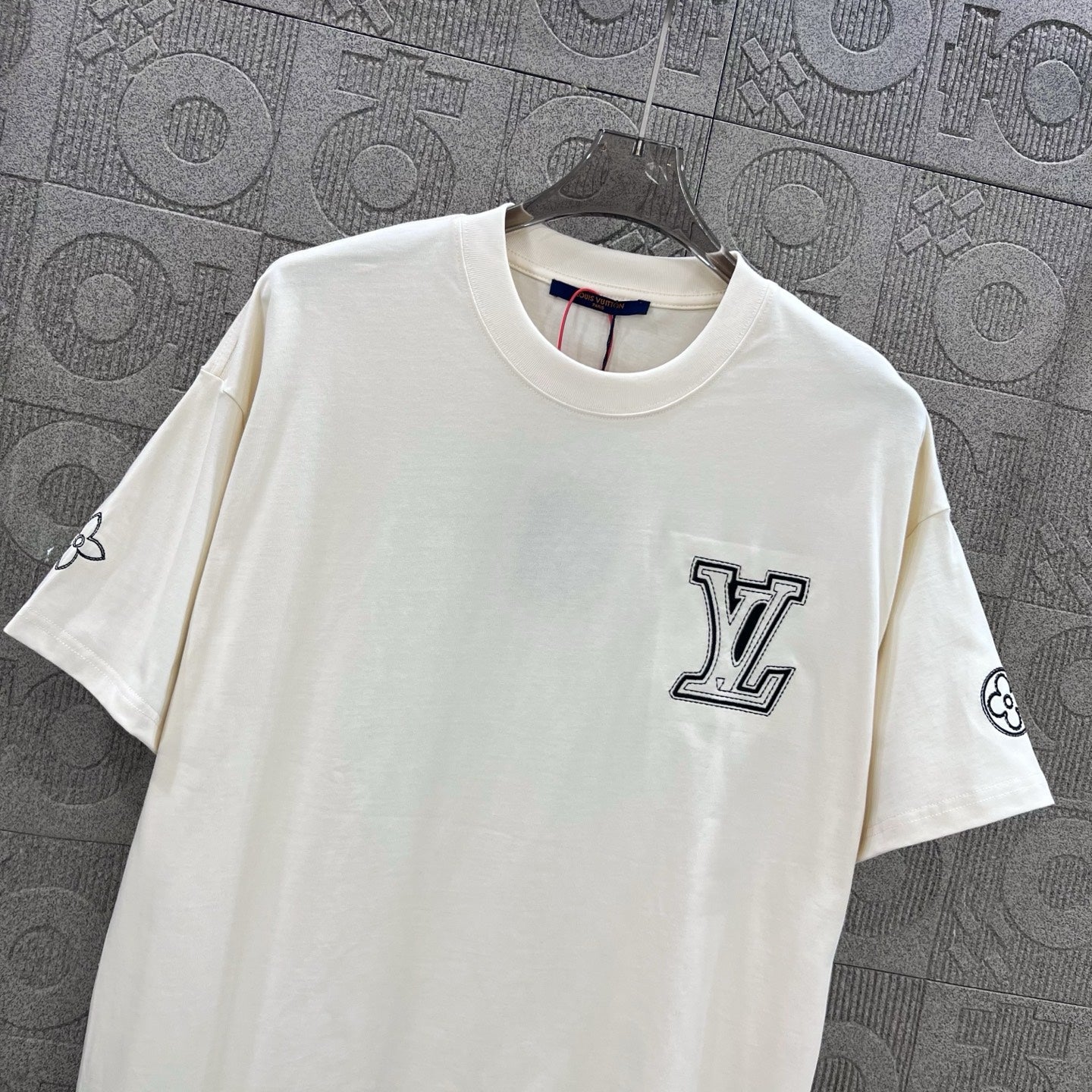 LuxluxHouse Best Quality Clothes T-shirt Louis Vuitton