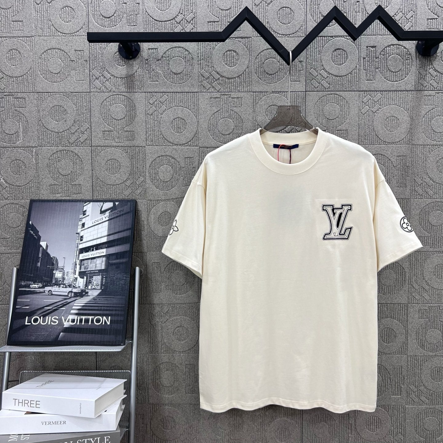 LuxluxHouse Best Quality Clothes T-shirt Louis Vuitton