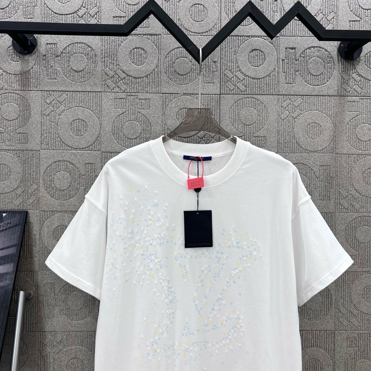 LuxluxHouse Best Quality Clothes T-shirt Louis Vuitton