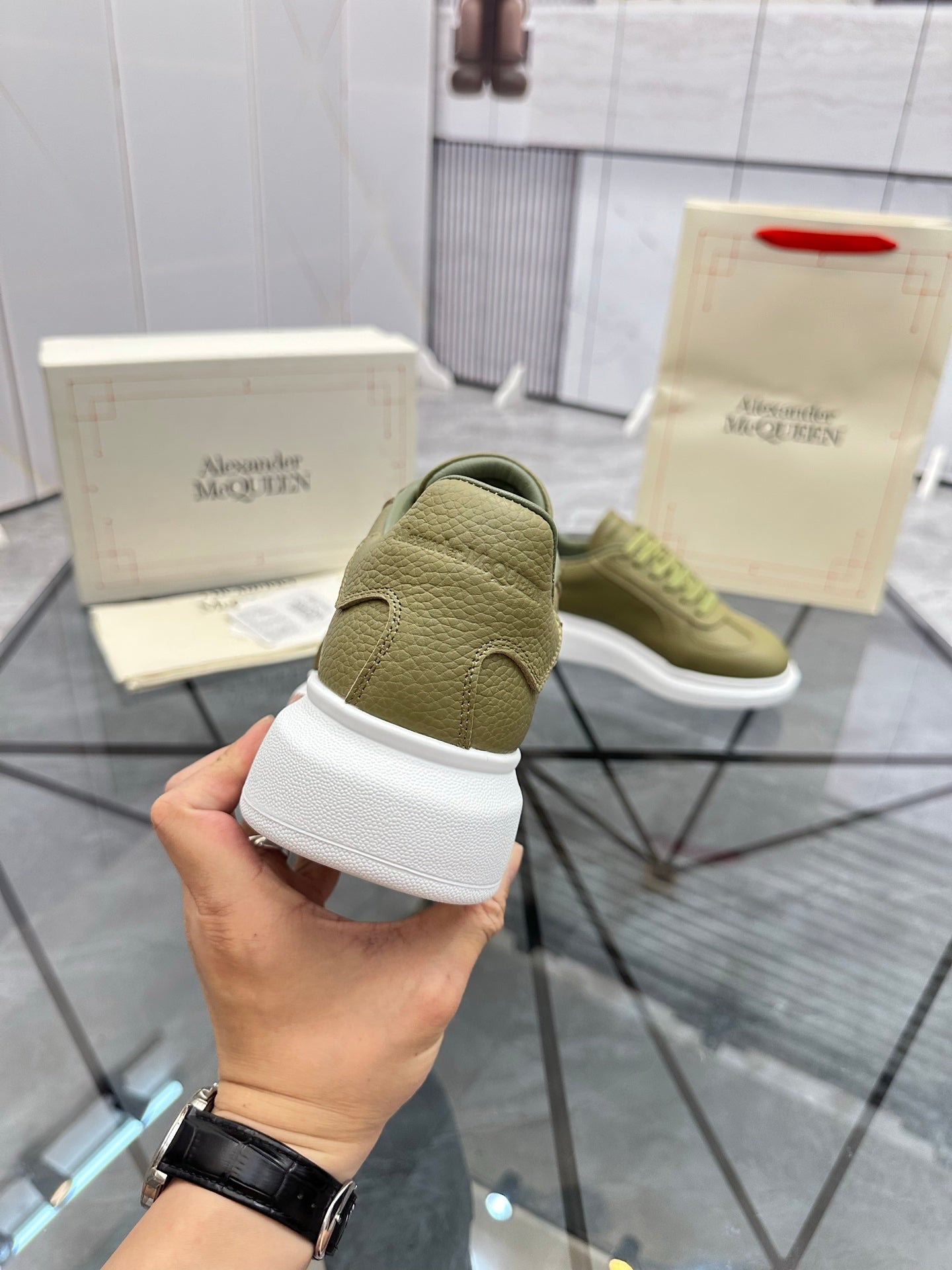 LuxluxHouse Best Quality Shoes Alexander McQueen