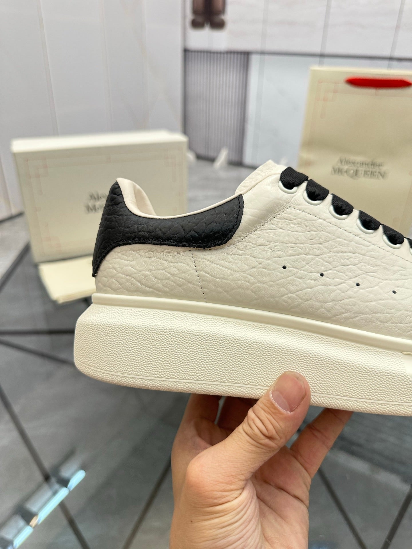 LuxluxHouse Best Quality Shoes Alexander McQueen