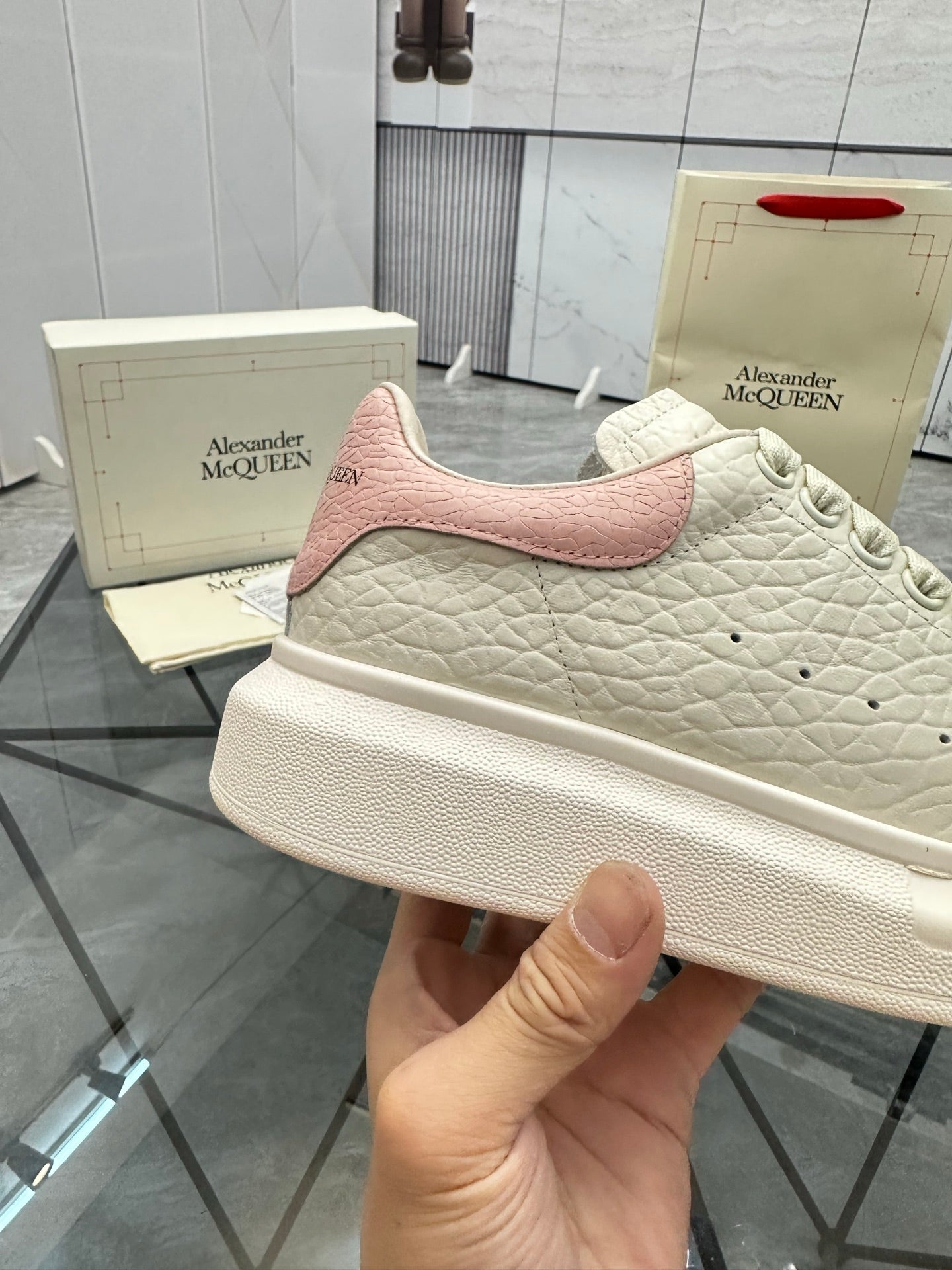 LuxluxHouse Best Quality Shoes Alexander McQueen