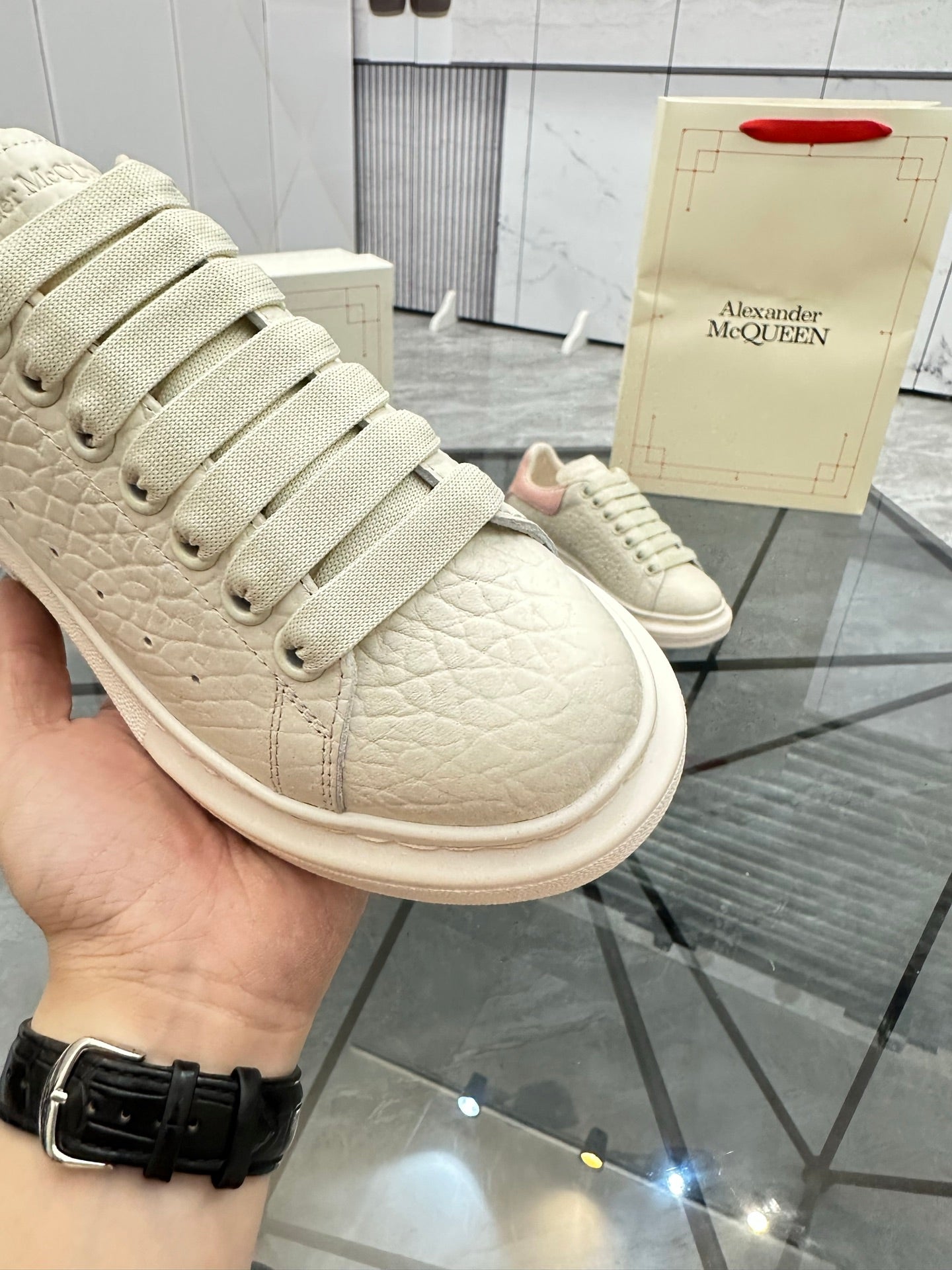 LuxluxHouse Best Quality Shoes Alexander McQueen