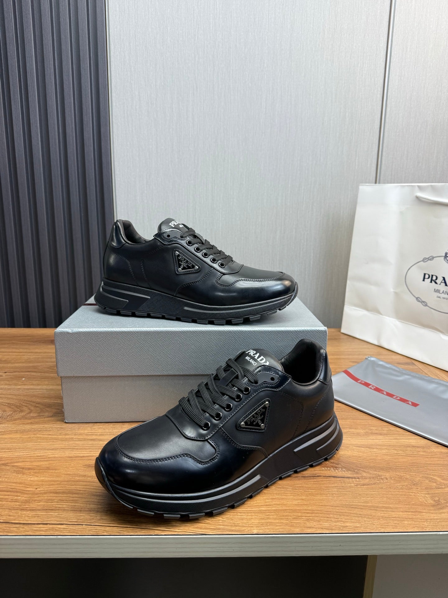 LuxluxHouse Best Quality Shoes Prada