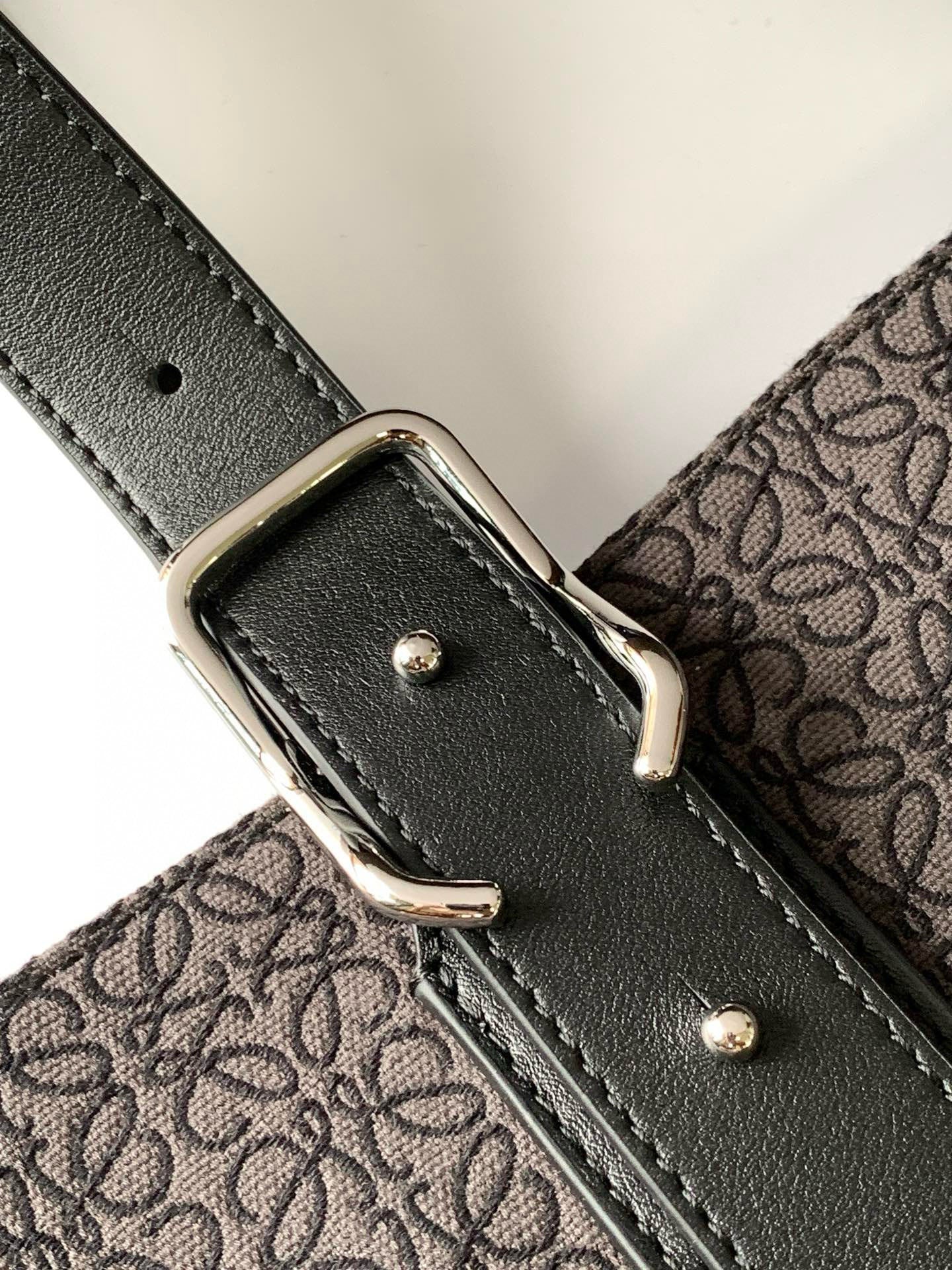 LuxluxHouse Best Quality Bags Loewe