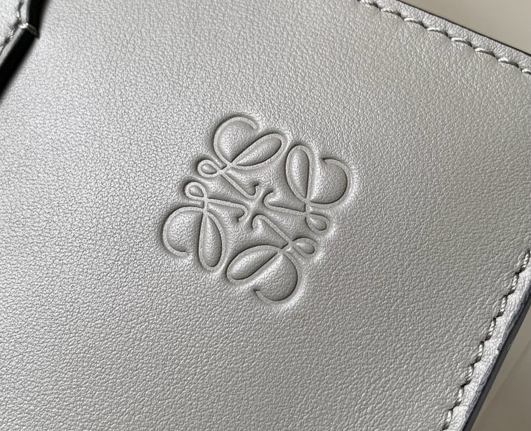 LuxluxHouse Best Quality Bags Loewe