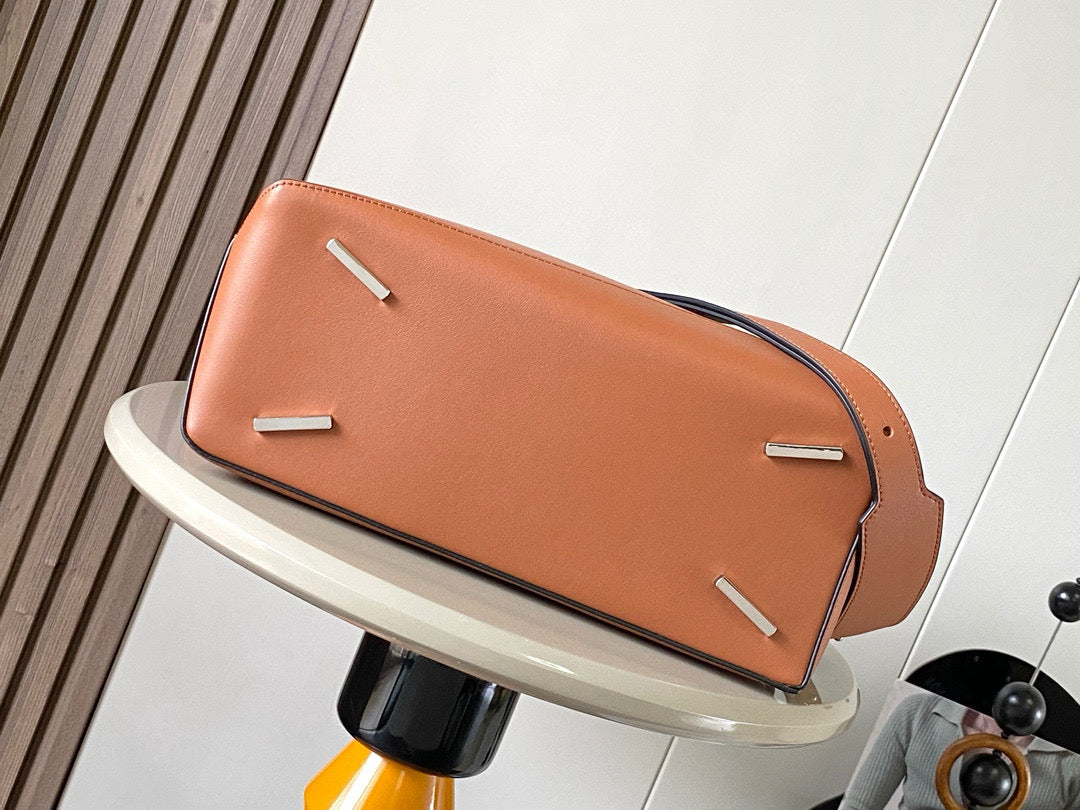 LuxluxHouse Best Quality Bags Loewe