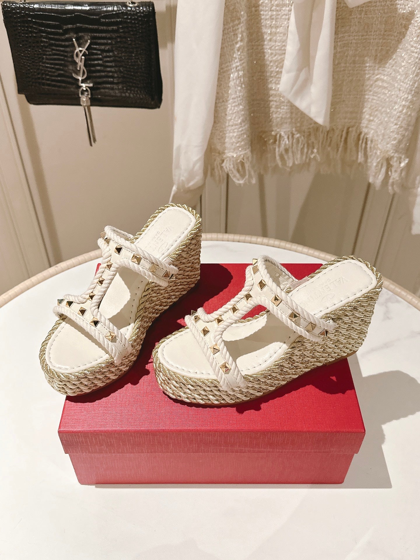 LuxluxHouse Best Quality Valentino Women Shoes