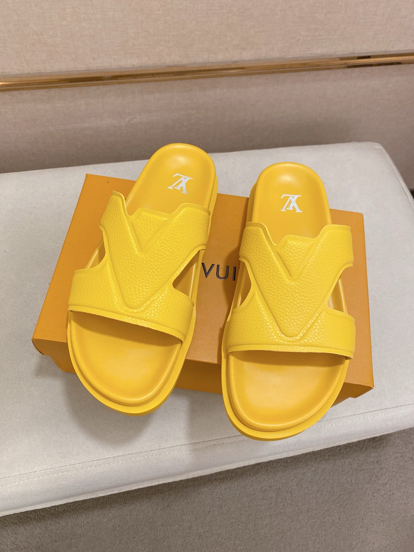 LuxluxHouse Best Quality Sandals Louis Vuitton