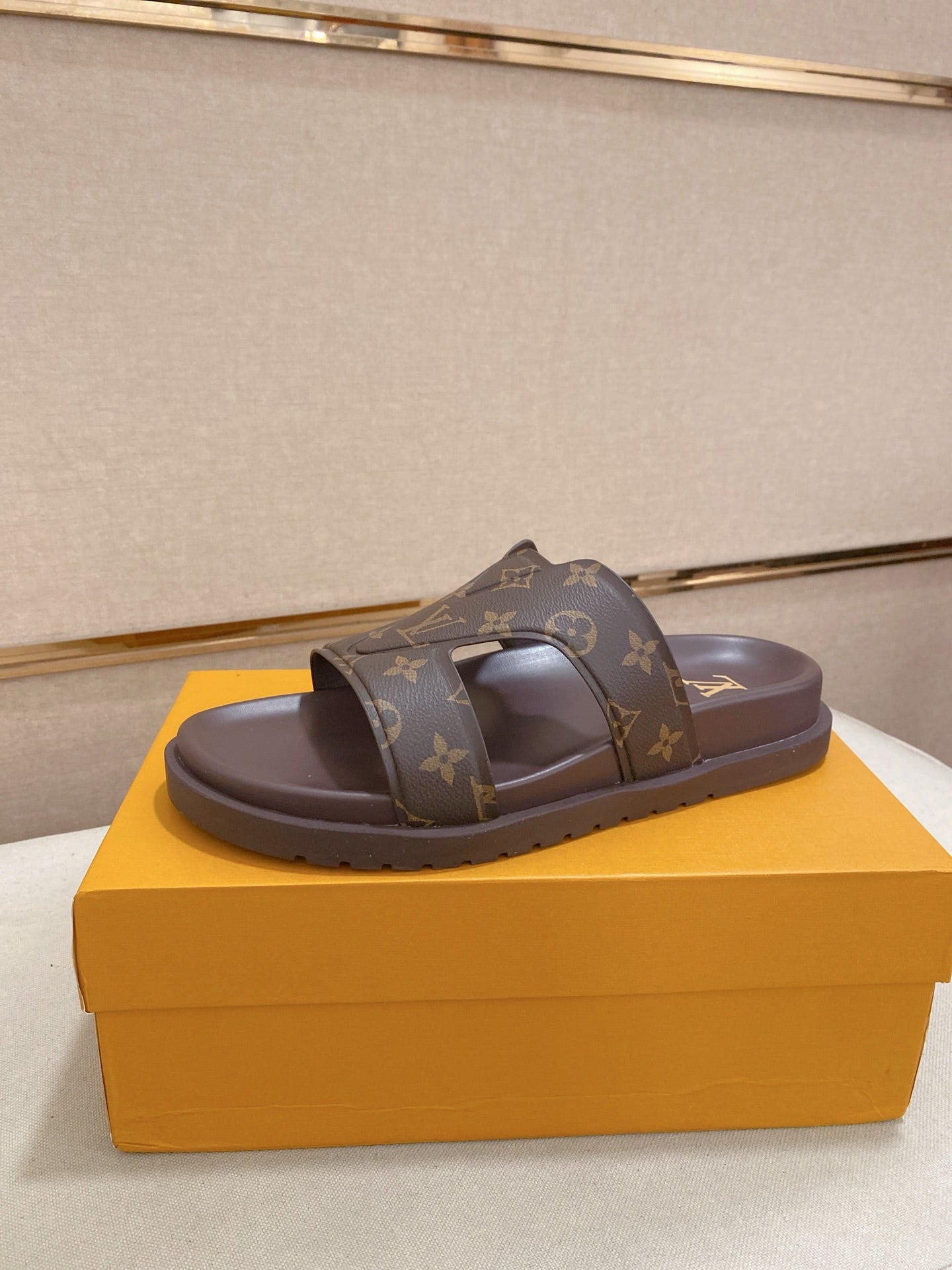 LuxluxHouse Best Quality Sandals Louis Vuitton