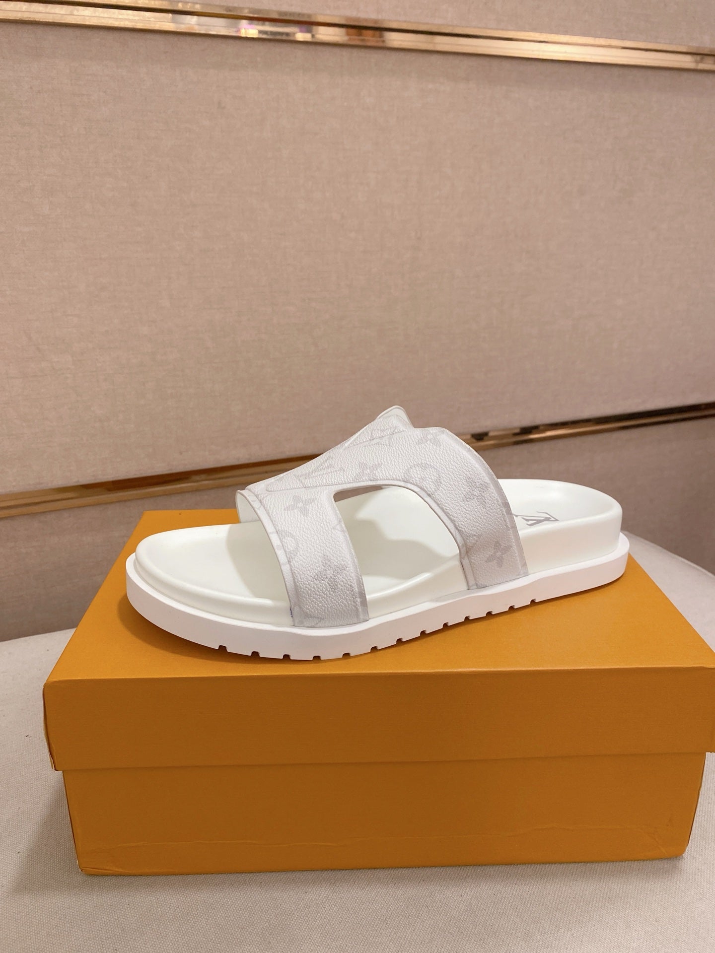 LuxluxHouse Best Quality Sandals Louis Vuitton