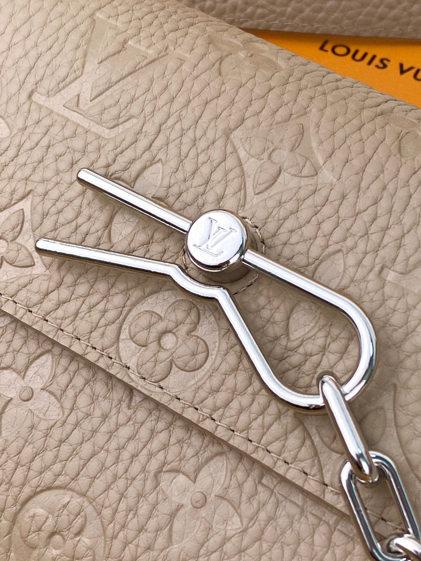 LuxluxHouse Best Quality Bags Small Bags Louis Vuitton Women Men