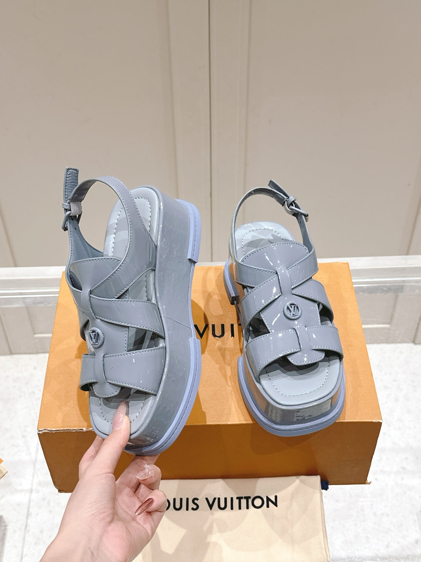 LuxluxHouse Best Quality Women Shoes Louis Vuitton