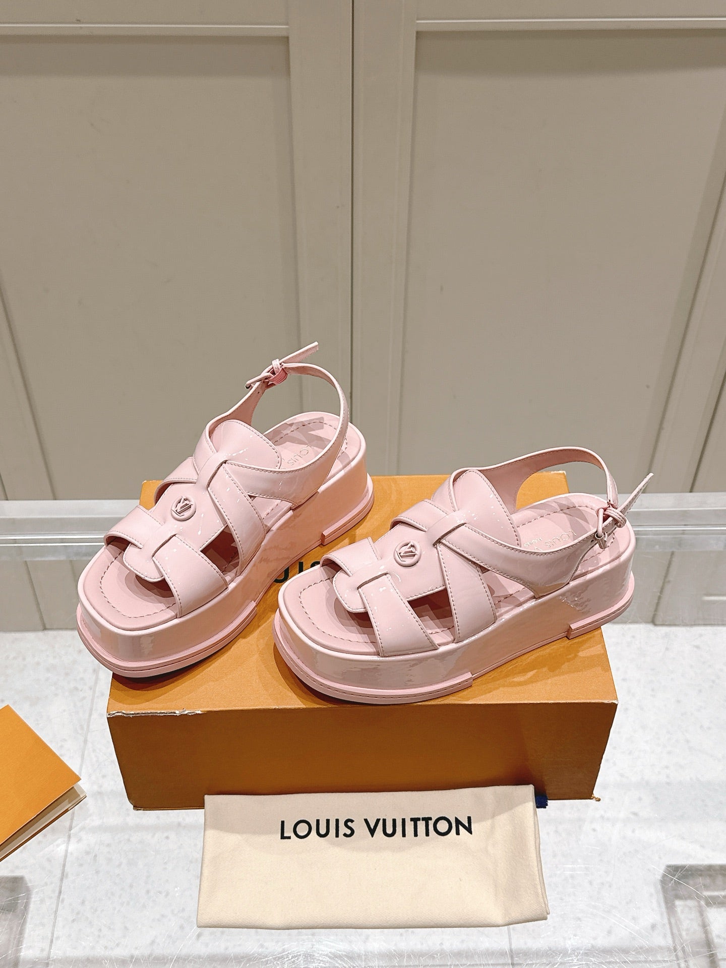 LuxluxHouse Best Quality Women Shoes Louis Vuitton