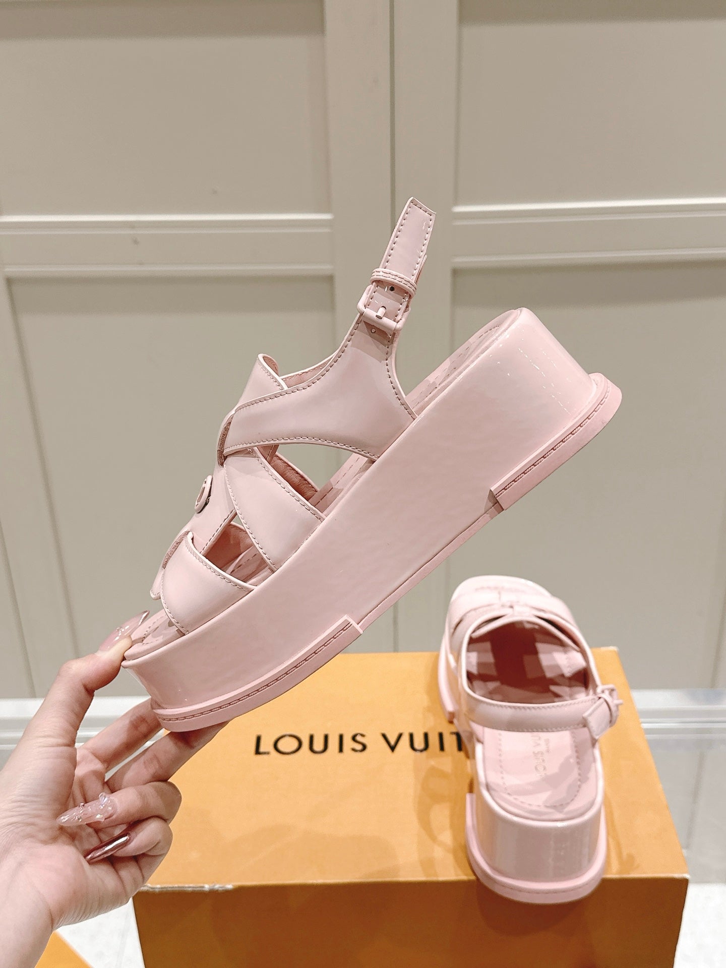 LuxluxHouse Best Quality Women Shoes Louis Vuitton