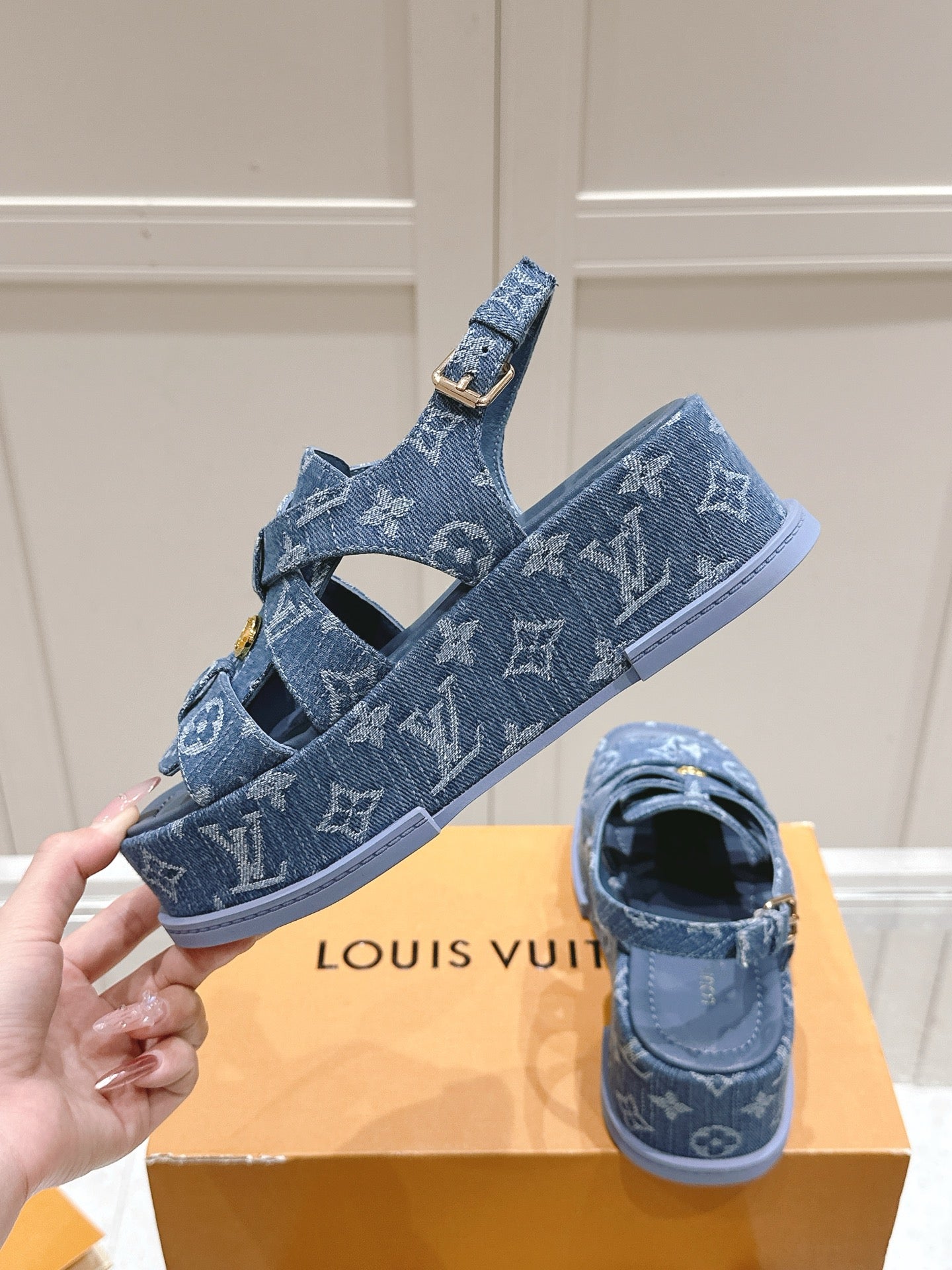 LuxluxHouse Best Quality Women Shoes Louis Vuitton
