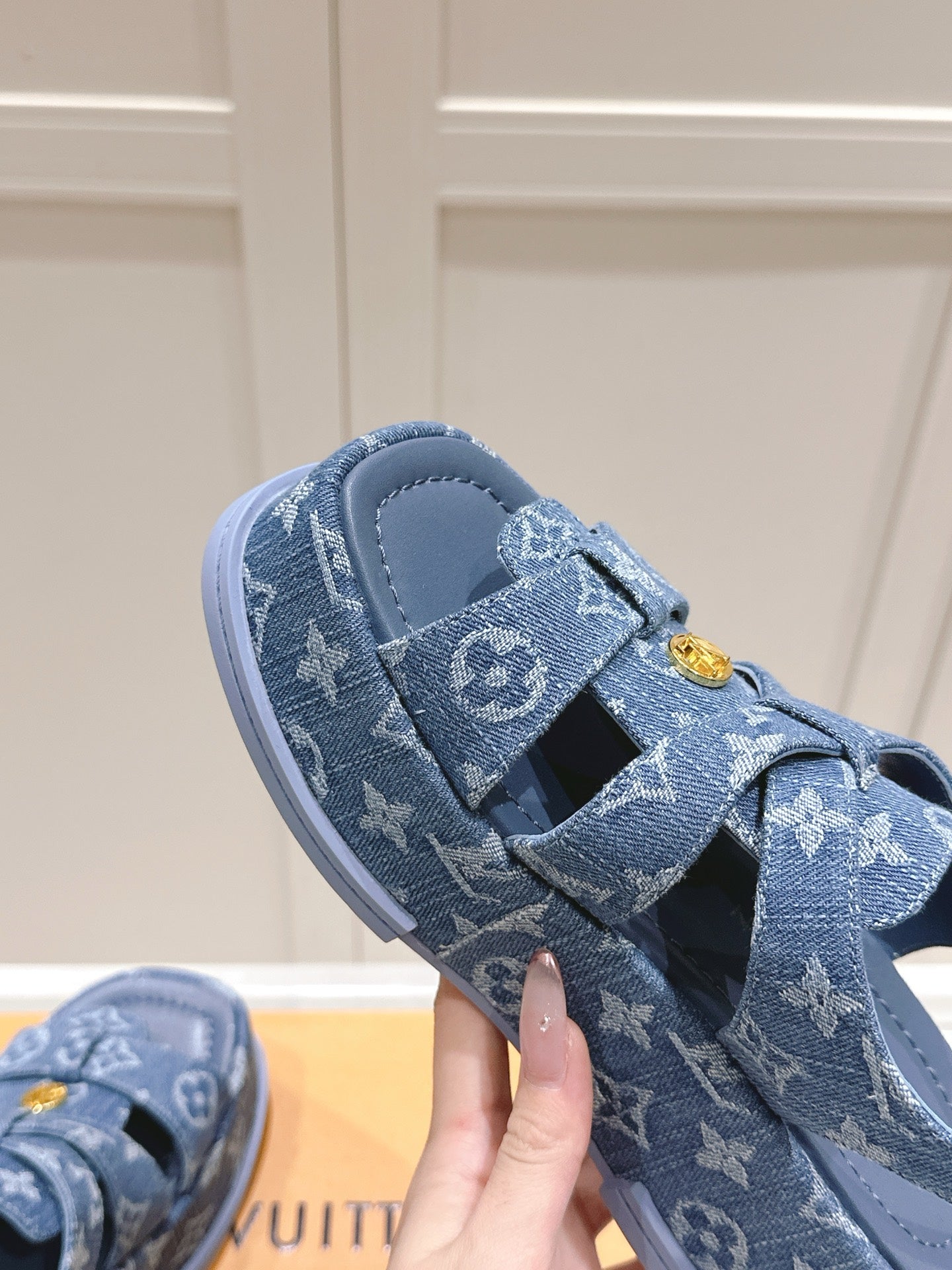 LuxluxHouse Best Quality Women Shoes Louis Vuitton