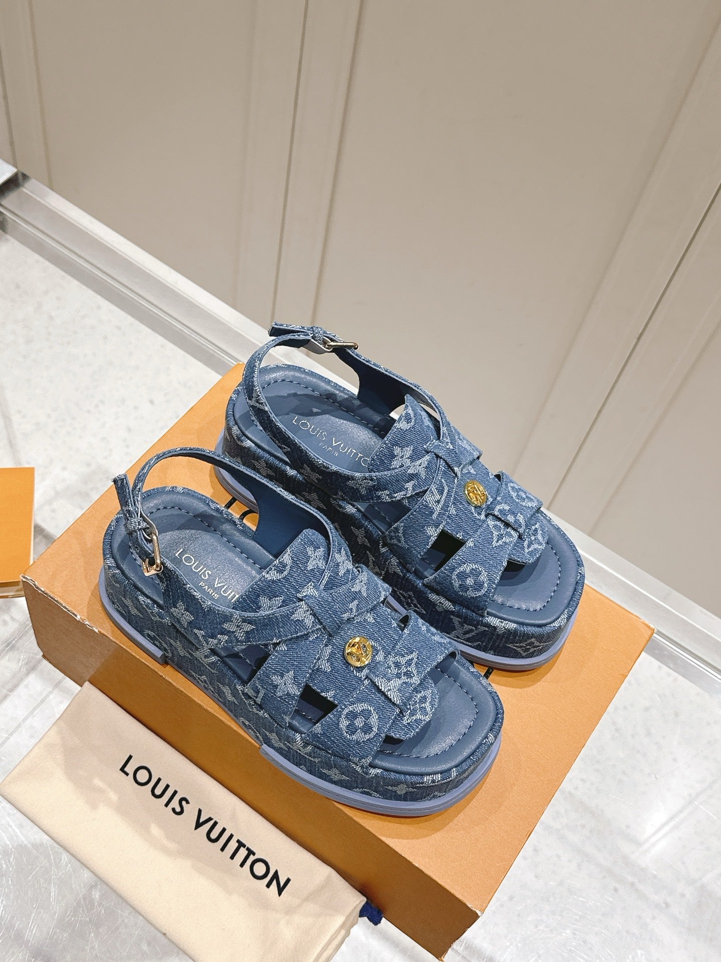 LuxluxHouse Best Quality Women Shoes Louis Vuitton