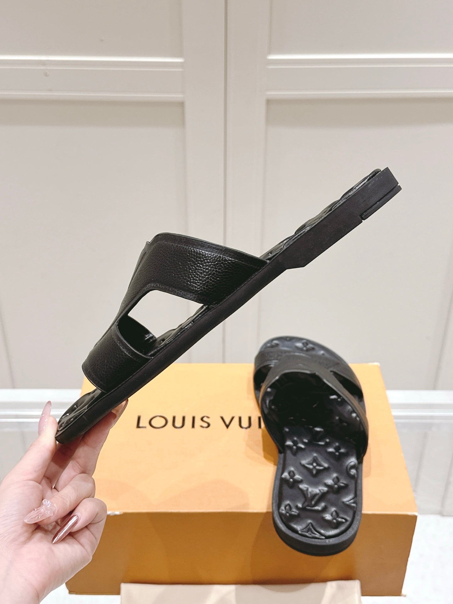 LuxluxHouse Best Quality Women Shoes Hermes