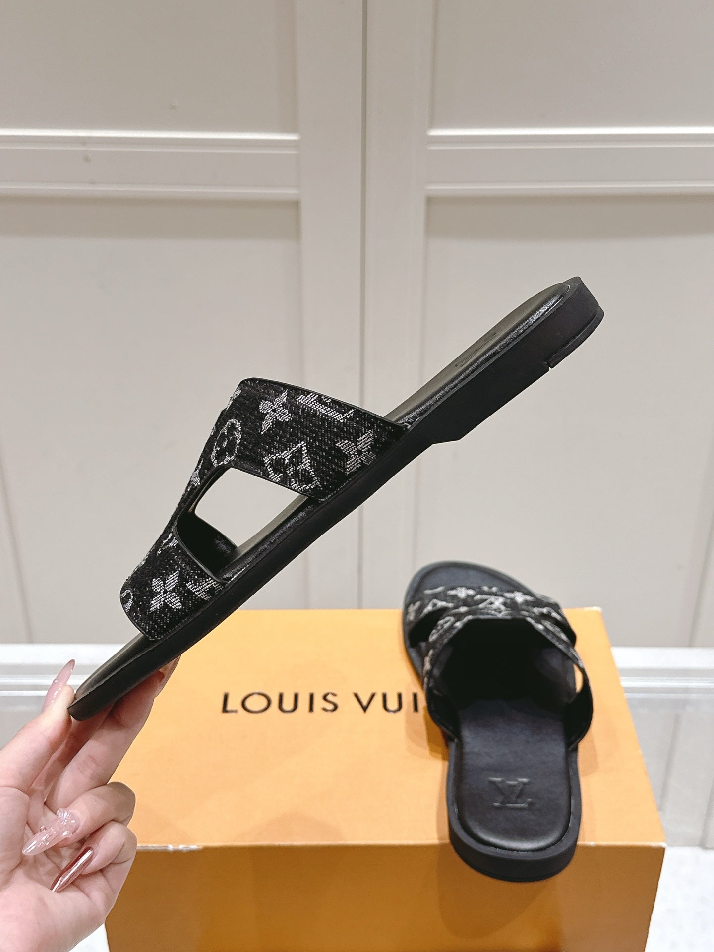 LuxluxHouse Best Quality Women Shoes Hermes