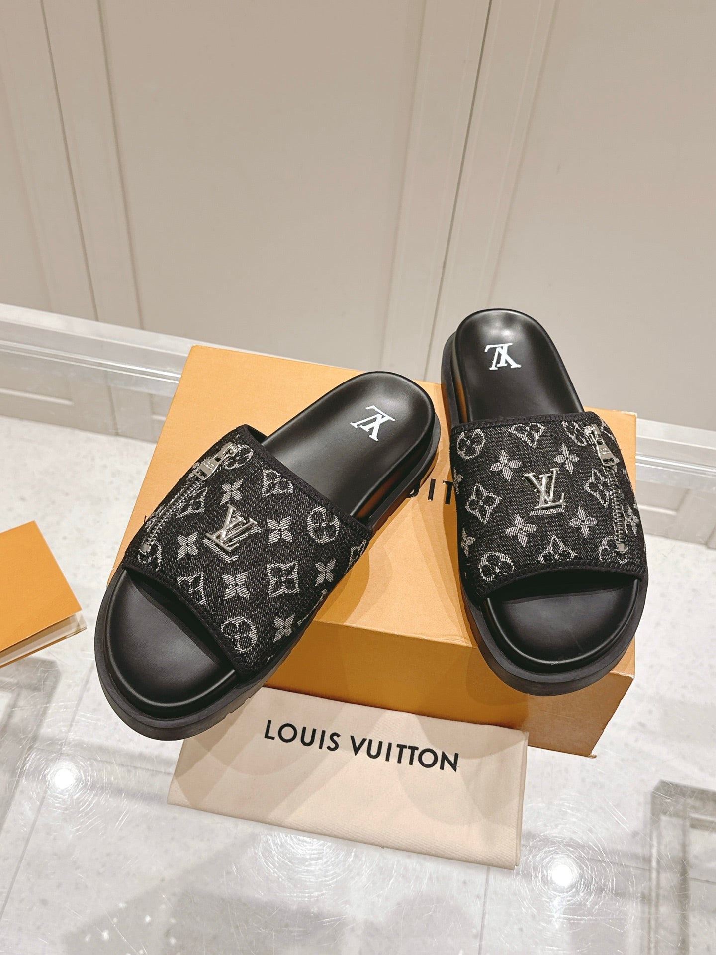 LuxluxHouse Best Quality Women Shoes Hermes