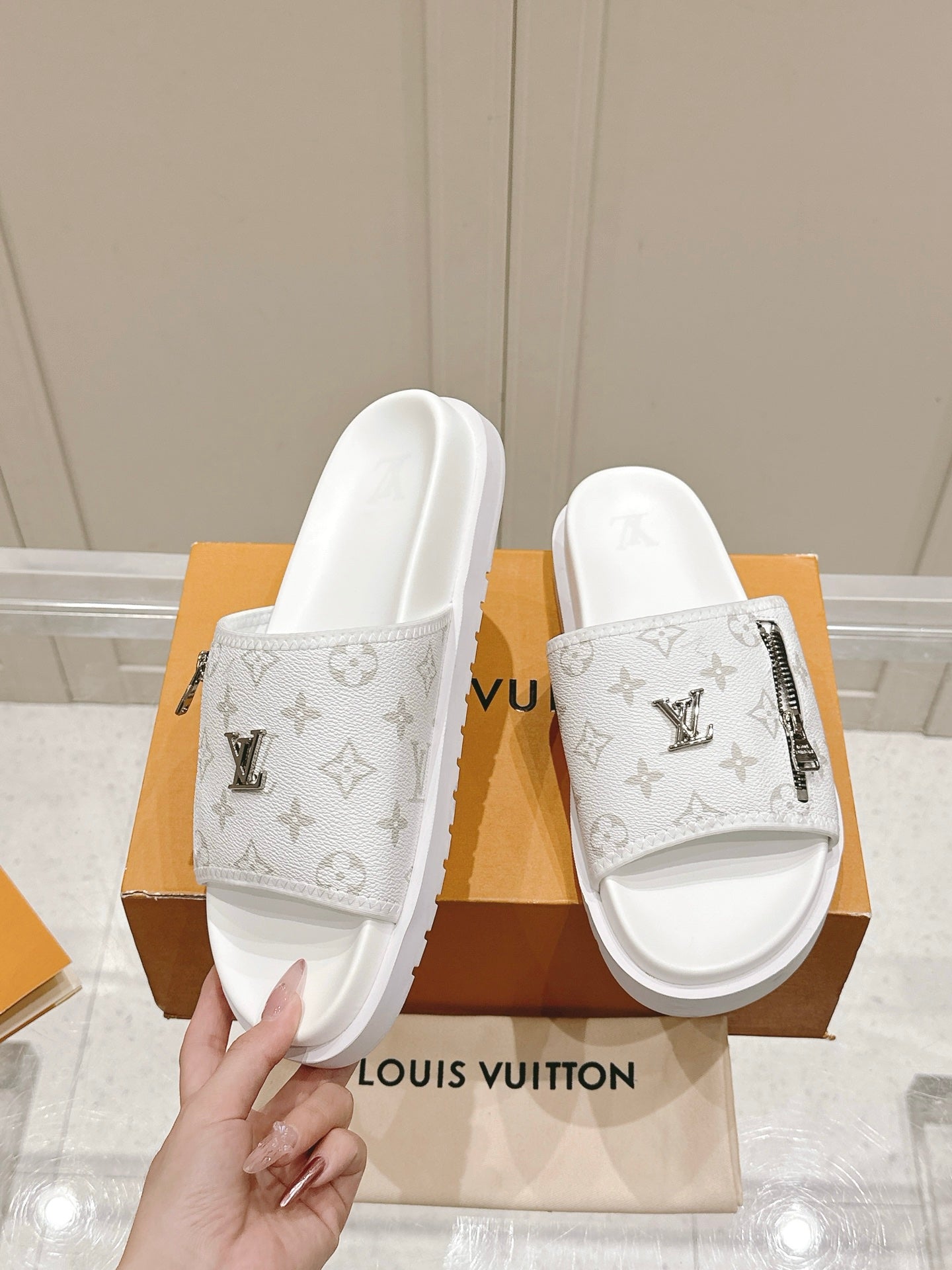 LuxluxHouse Best Quality Women Shoes Hermes