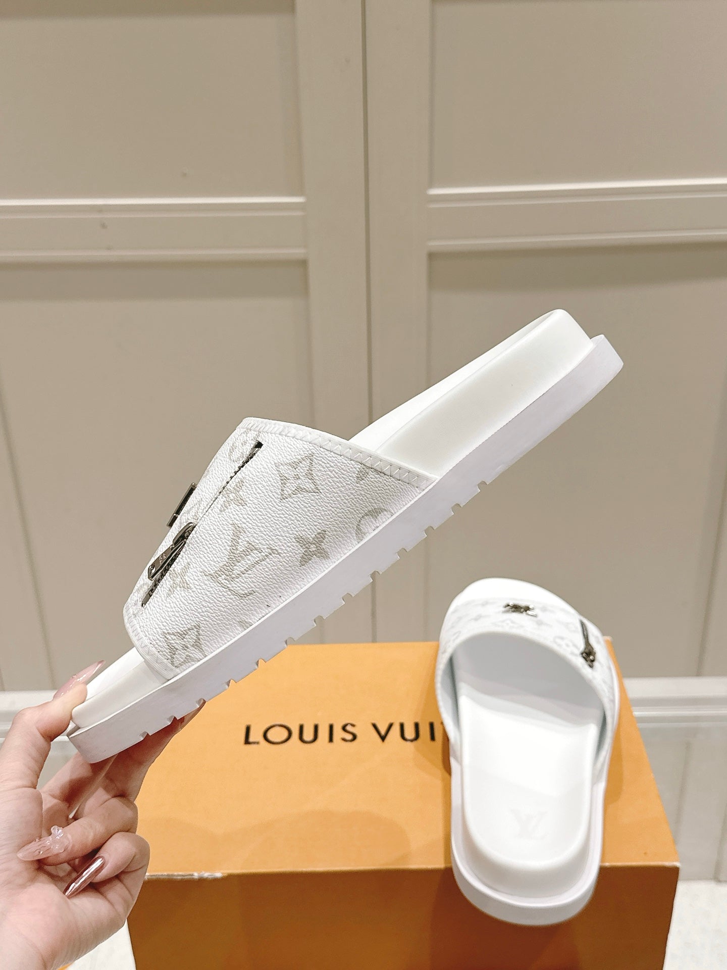 LuxluxHouse Best Quality Women Shoes Hermes