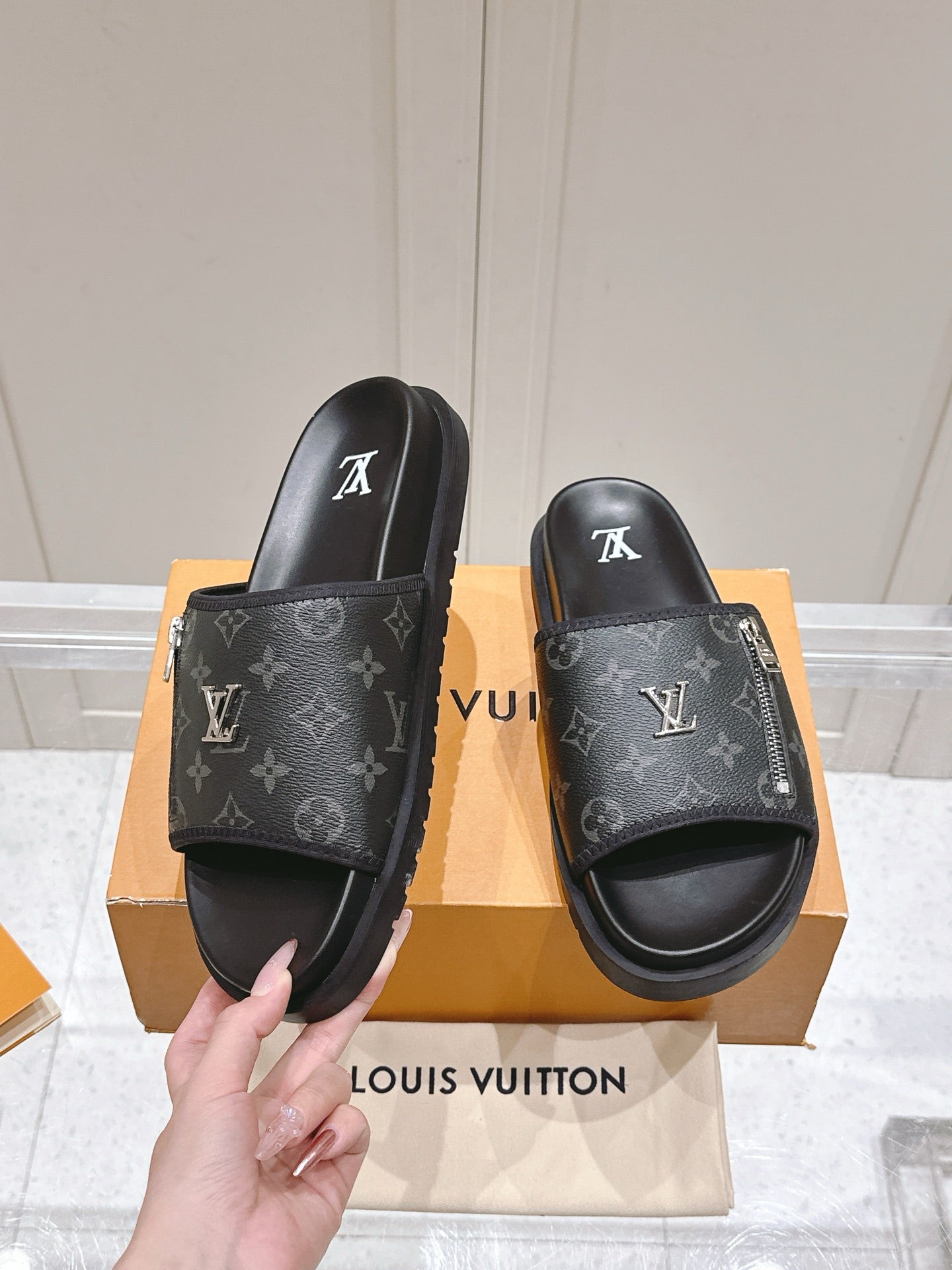 LuxluxHouse Best Quality Women Shoes Hermes