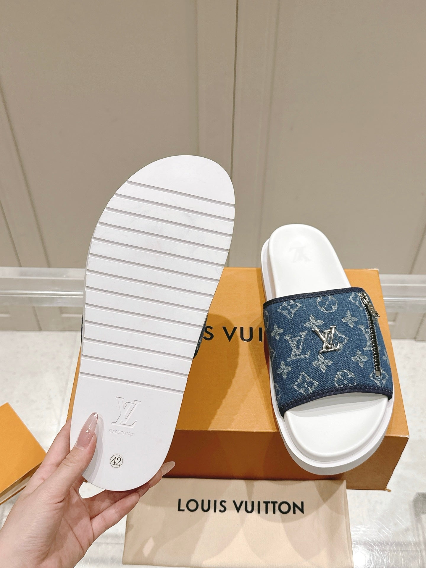 LuxluxHouse Best Quality Women Shoes Hermes
