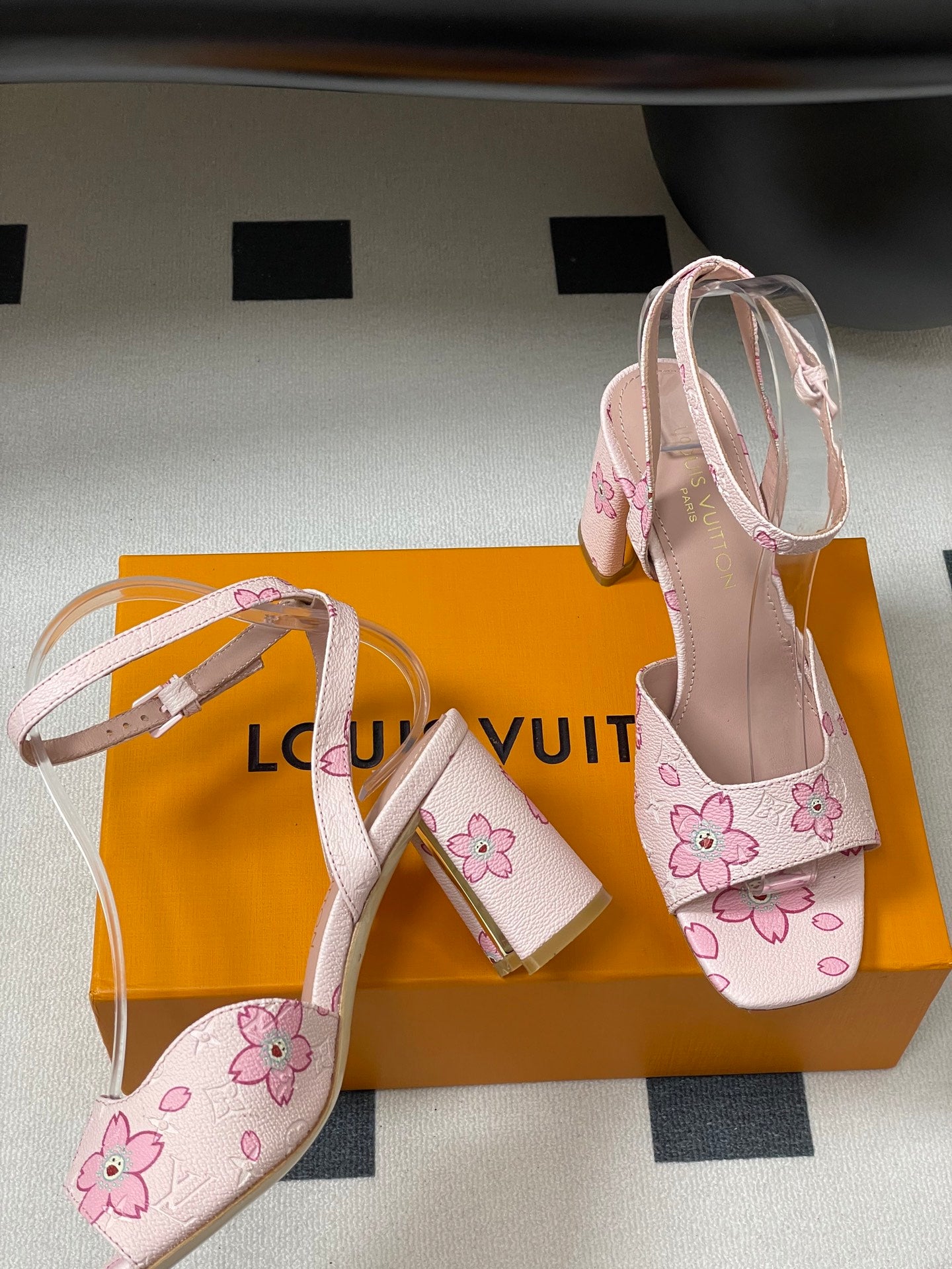 LuxluxHouse Best Quality Women Shoes Louis Vuitton