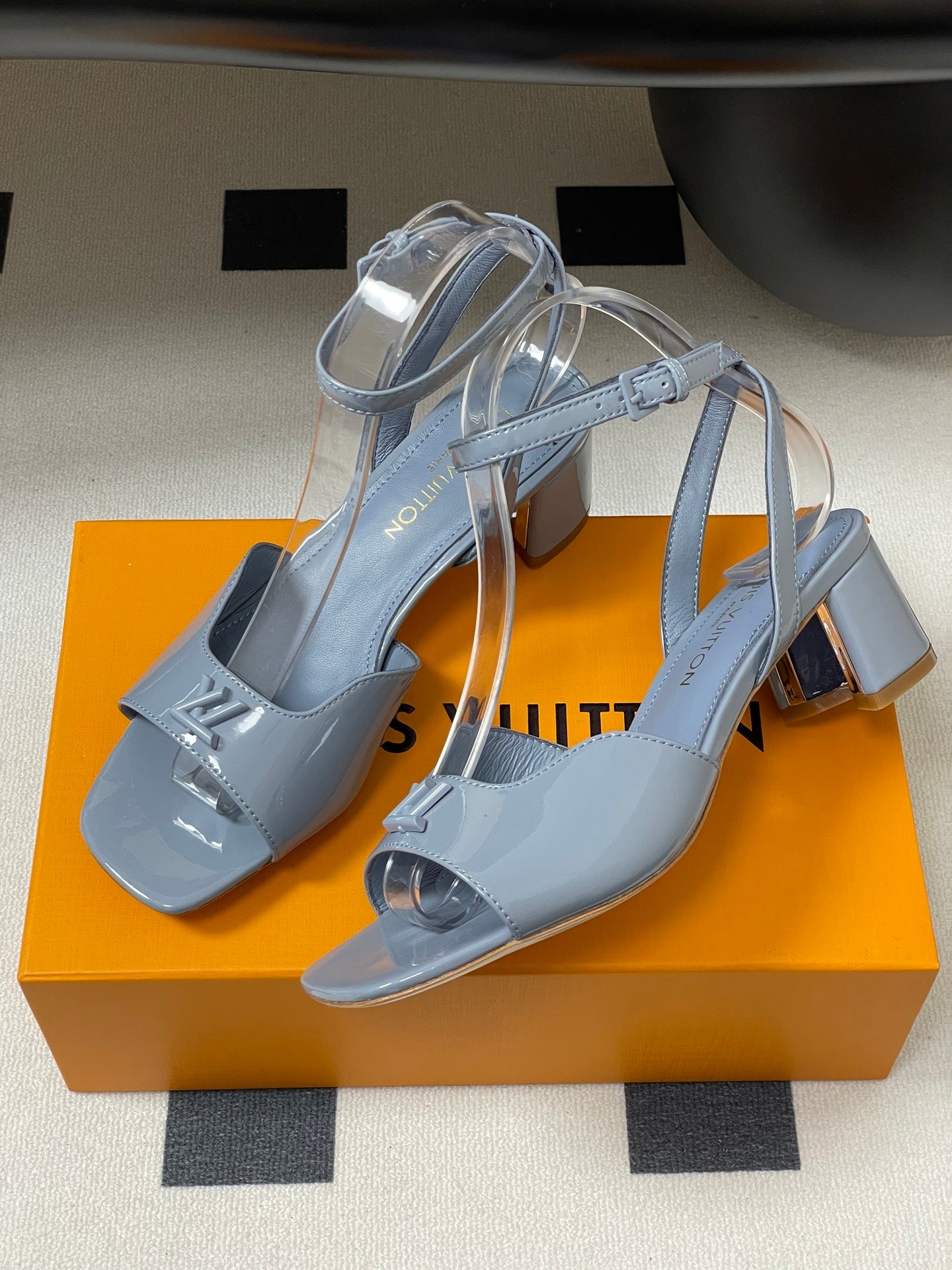LuxluxHouse Best Quality Women Shoes Louis Vuitton