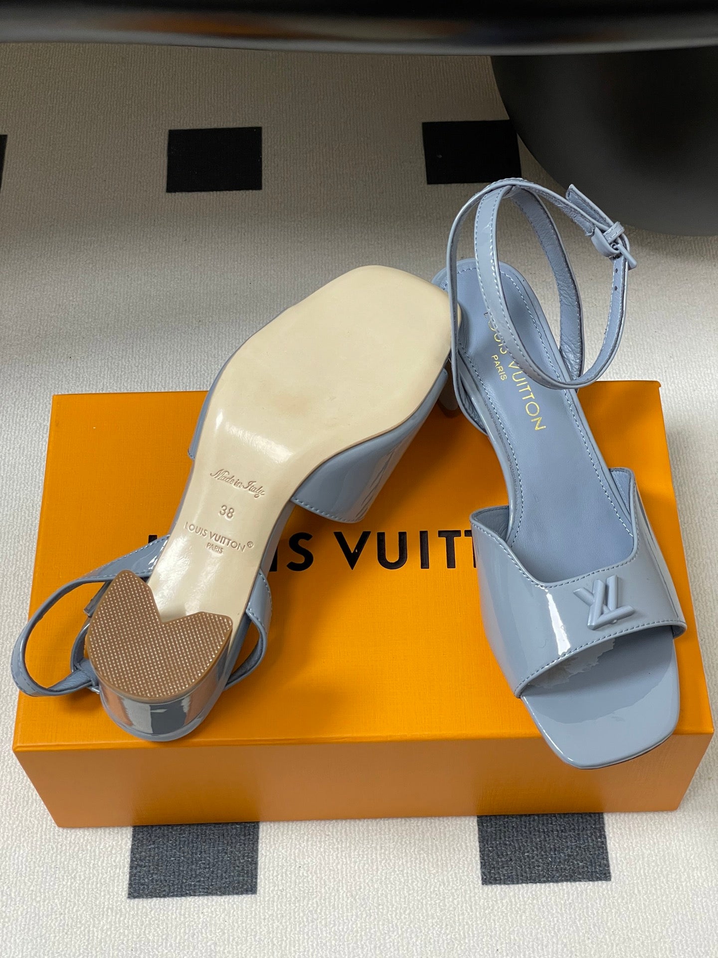 LuxluxHouse Best Quality Women Shoes Louis Vuitton