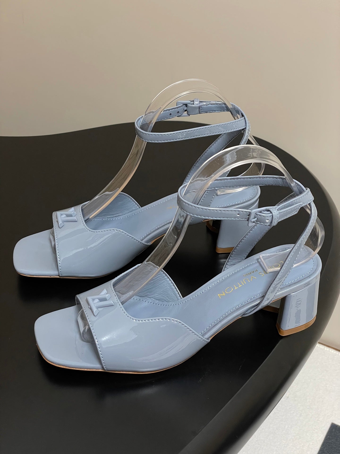 LuxluxHouse Best Quality Women Shoes Louis Vuitton