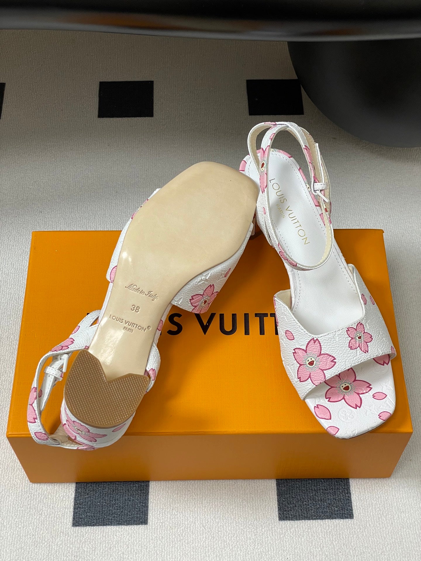 LuxluxHouse Best Quality Women Shoes Louis Vuitton