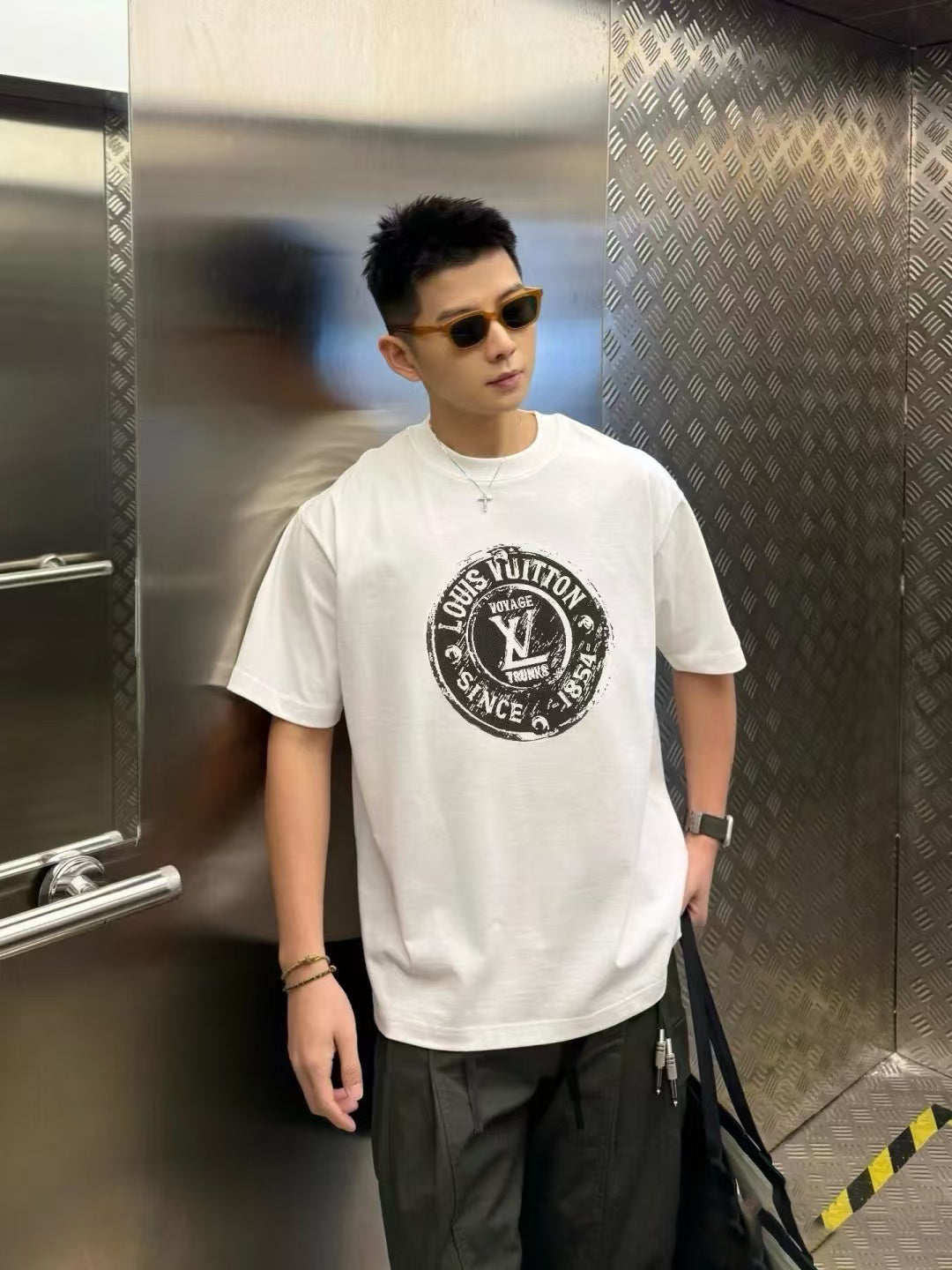 LuxluxHouse Best Quality Clothes T-shirt Louis Vuitton