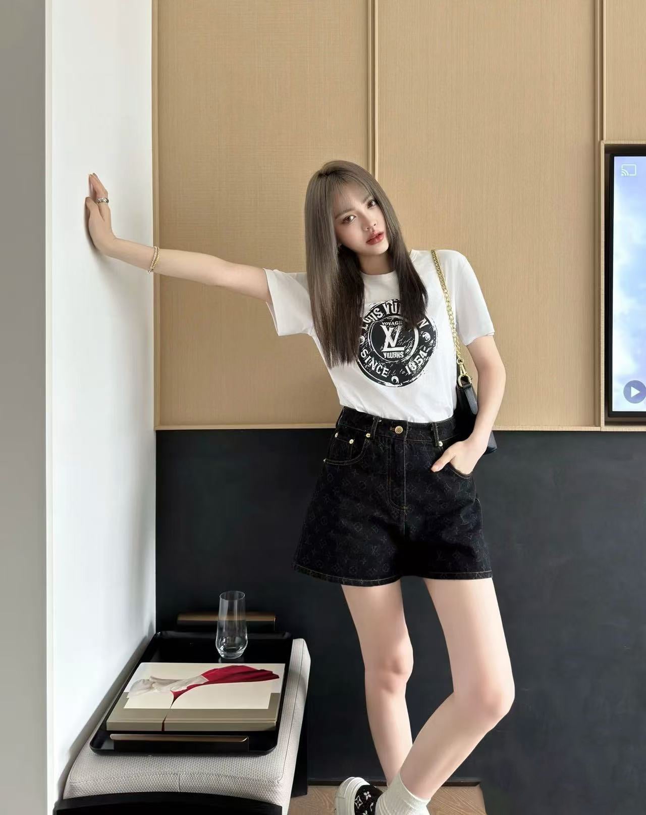 LuxluxHouse Best Quality Clothes T-shirt Louis Vuitton