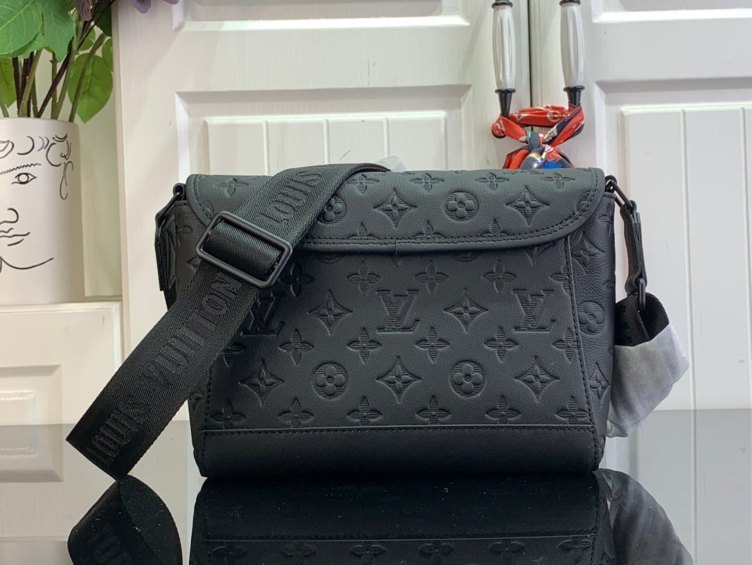 LuxluxHouse Best Quality Bags Men