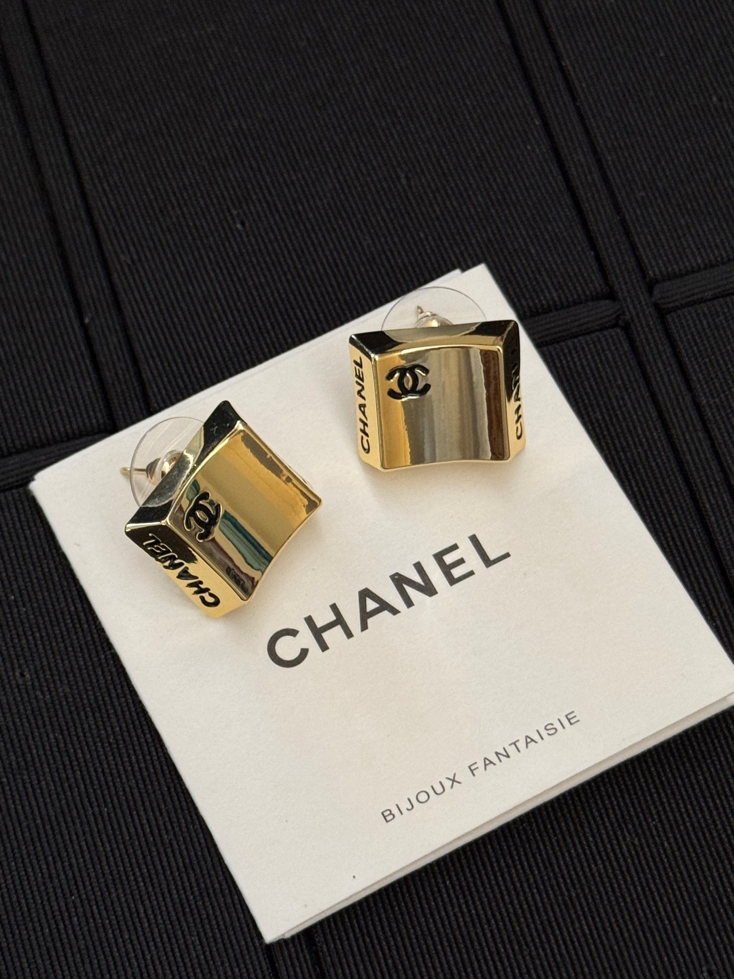 LuxluxHouse Low Price And High Quality Accessories Chanel