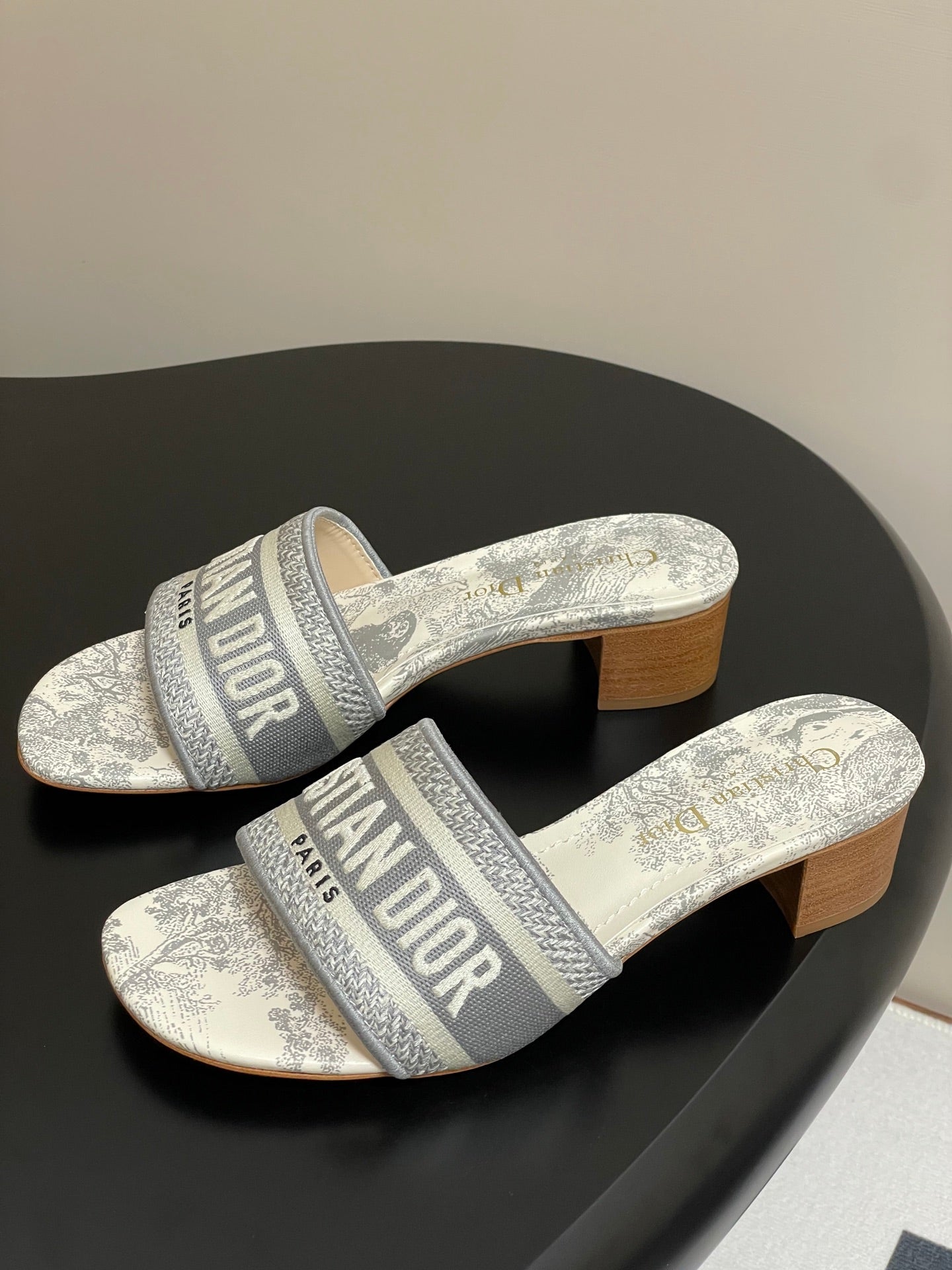 LuxluxHouse Best Quality Women Shoes Dior