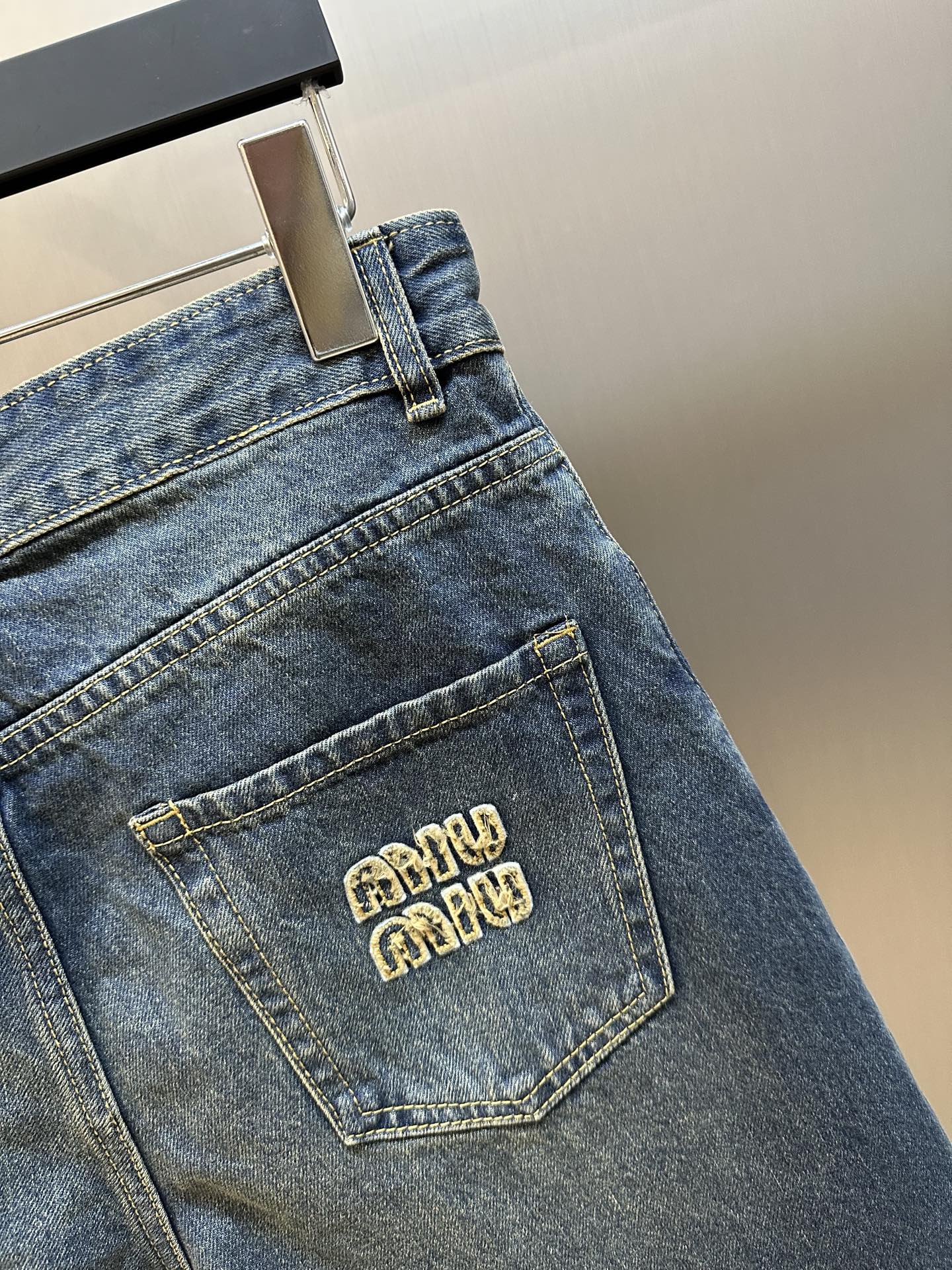 LuxluxHouse Best Quality Clothes Miu Miu Pants
