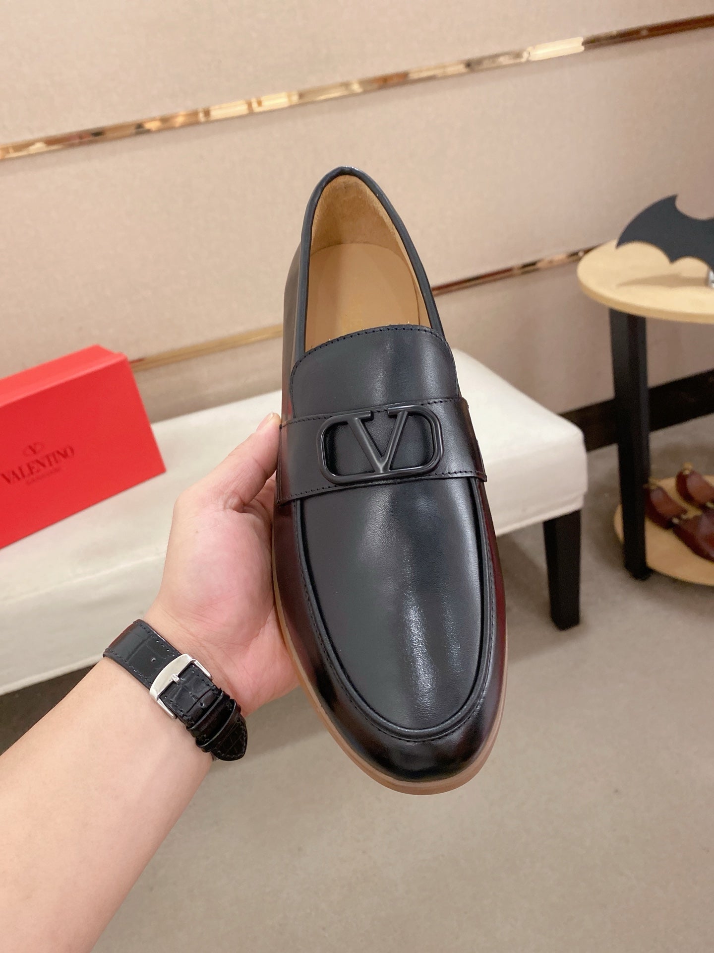 LuxluxHouse Best Quality Shoes Valentino