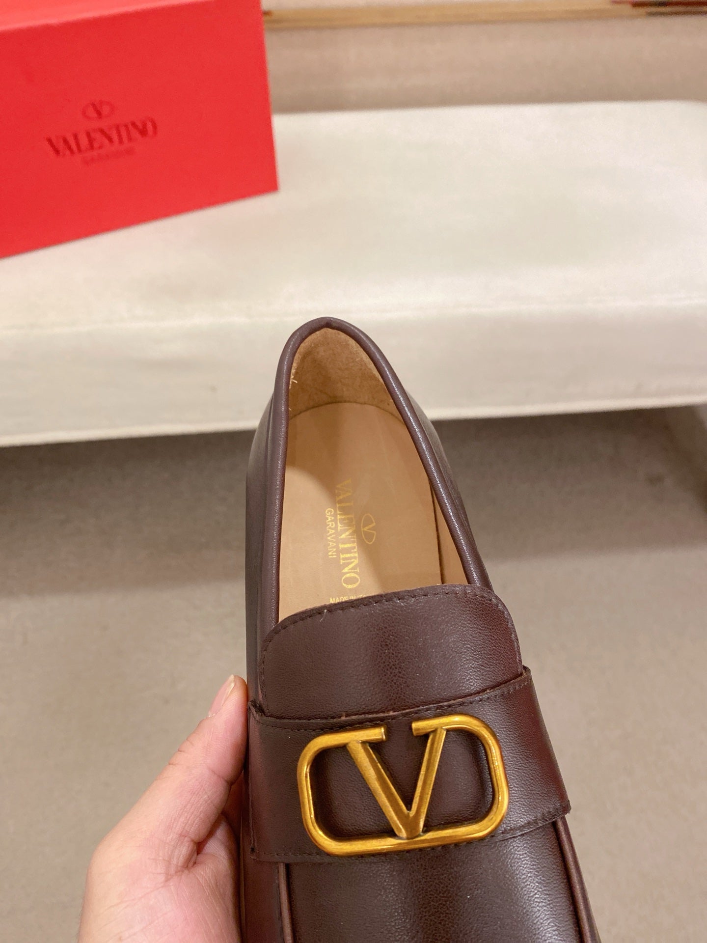LuxluxHouse Best Quality Shoes Valentino